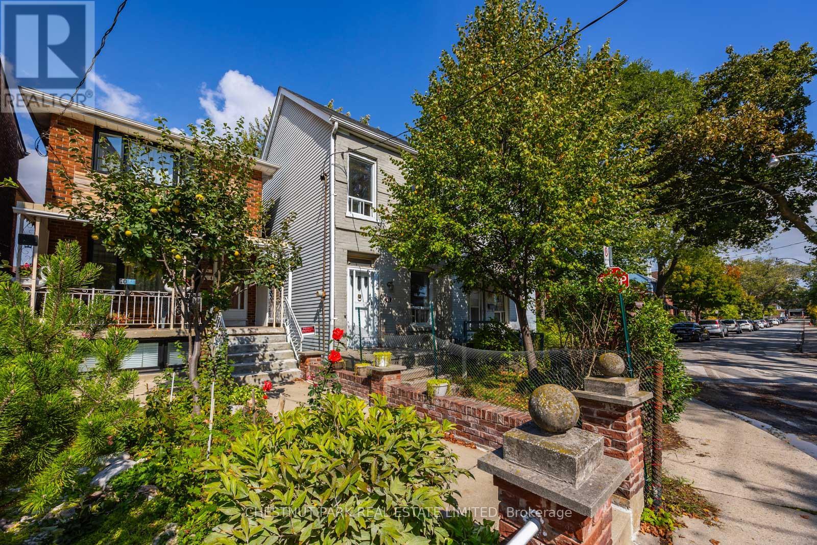62 GARNET AVENUE, Toronto, Ontario