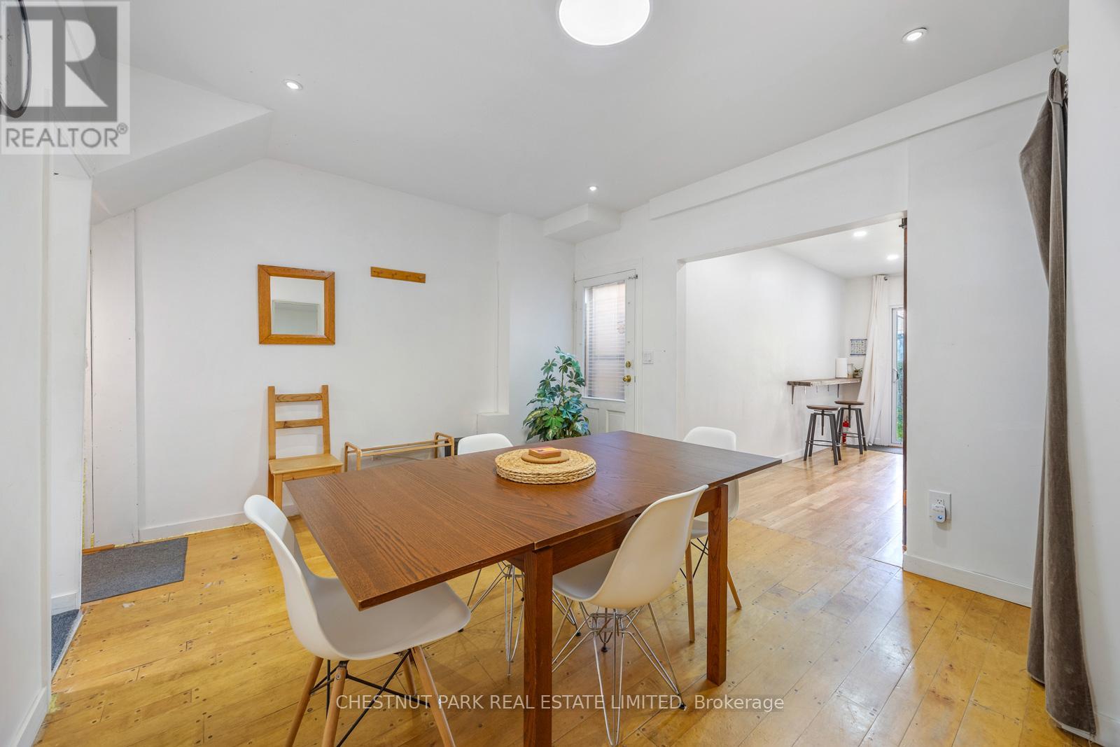 62 Garnet Avenue, Toronto, Ontario  M6G 1V7 - Photo 10 - W12432298