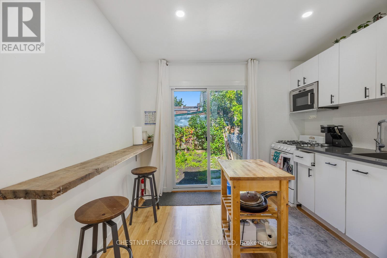 62 Garnet Avenue, Toronto, Ontario  M6G 1V7 - Photo 19 - W12432298