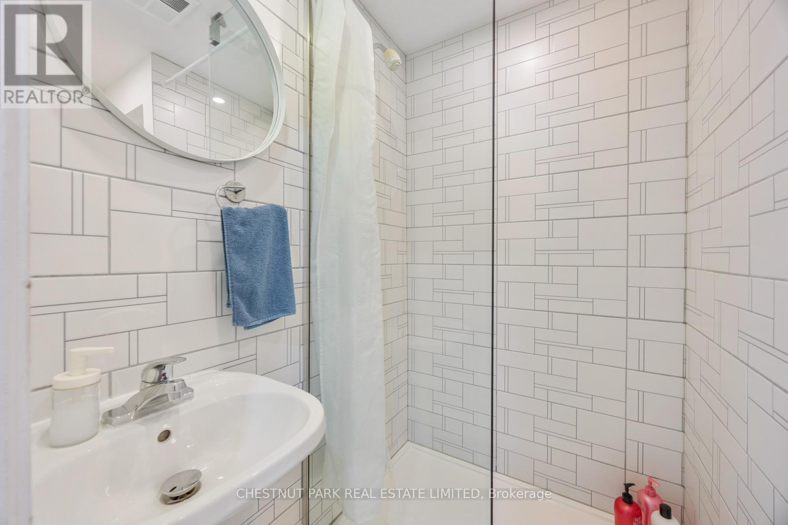 62 Garnet Avenue, Toronto, Ontario  M6G 1V7 - Photo 24 - W12432298