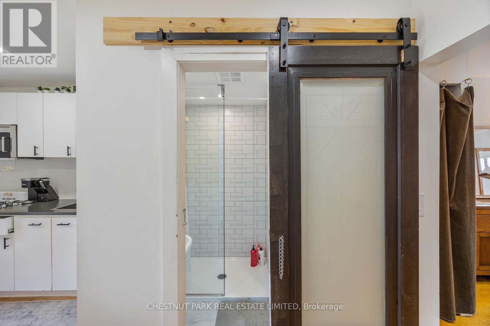 62 Garnet Avenue, Toronto, Ontario  M6G 1V7 - Photo 25 - W12432298
