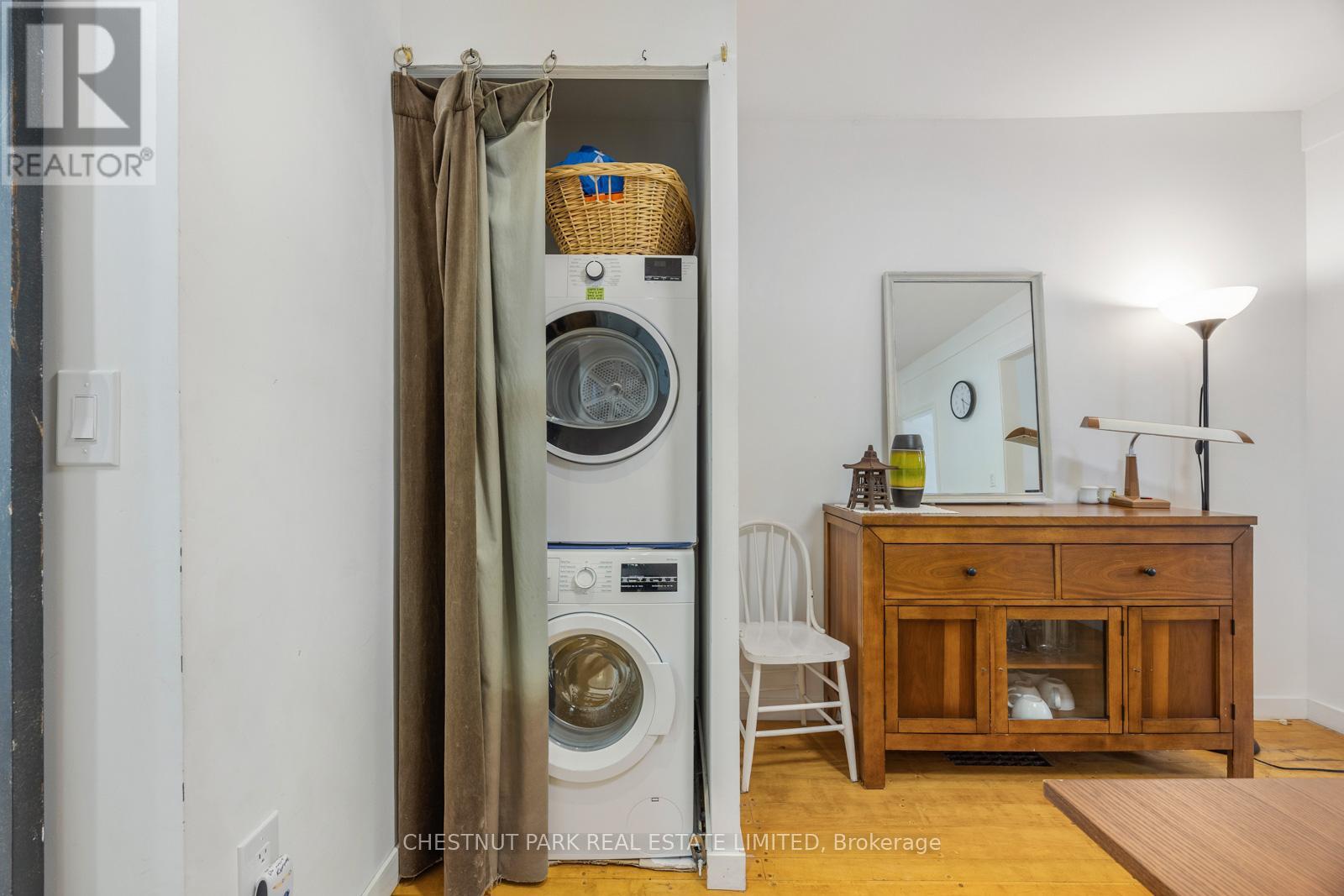 62 Garnet Avenue, Toronto, Ontario  M6G 1V7 - Photo 26 - W12432298