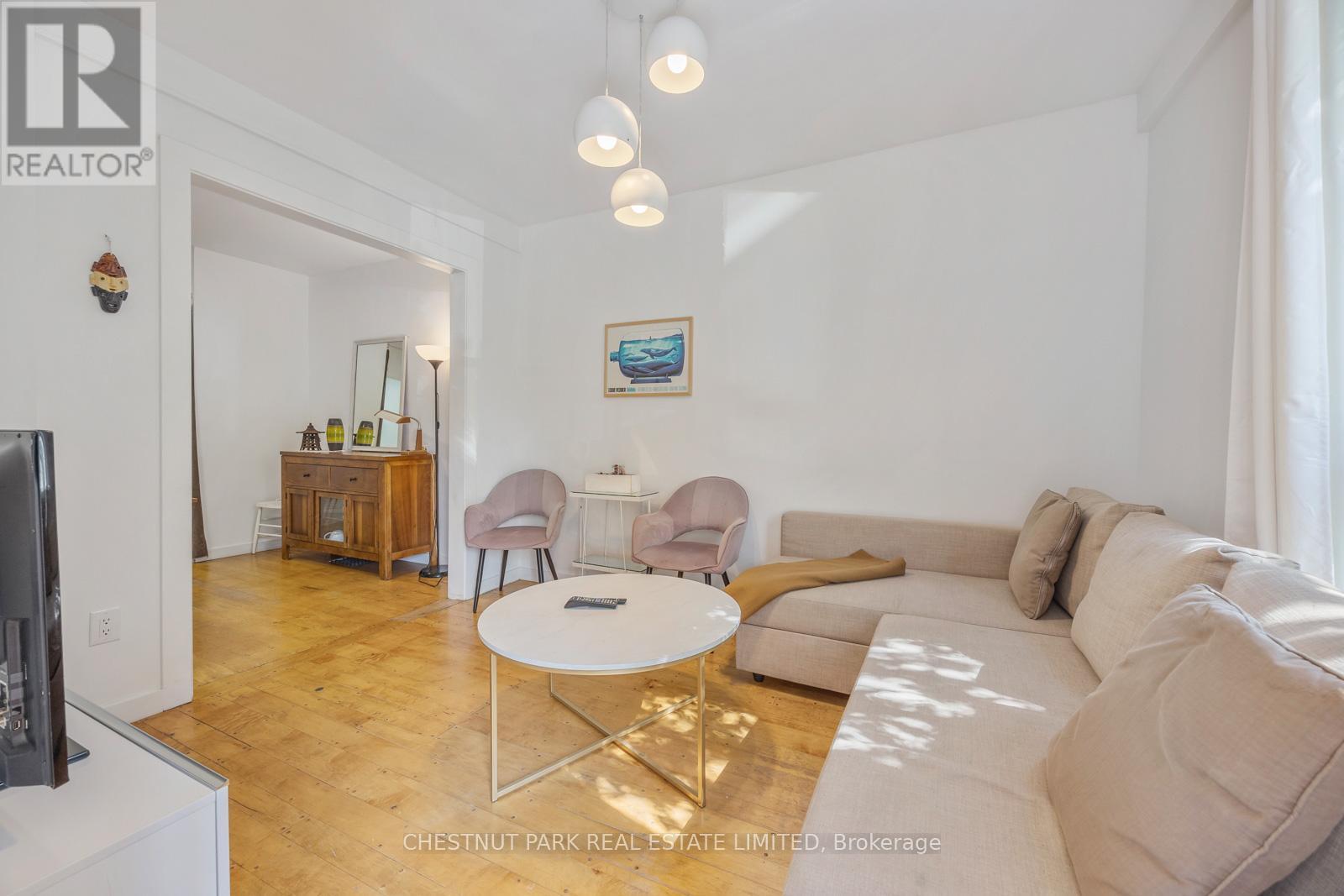 62 Garnet Avenue, Toronto, Ontario  M6G 1V7 - Photo 3 - W12432298