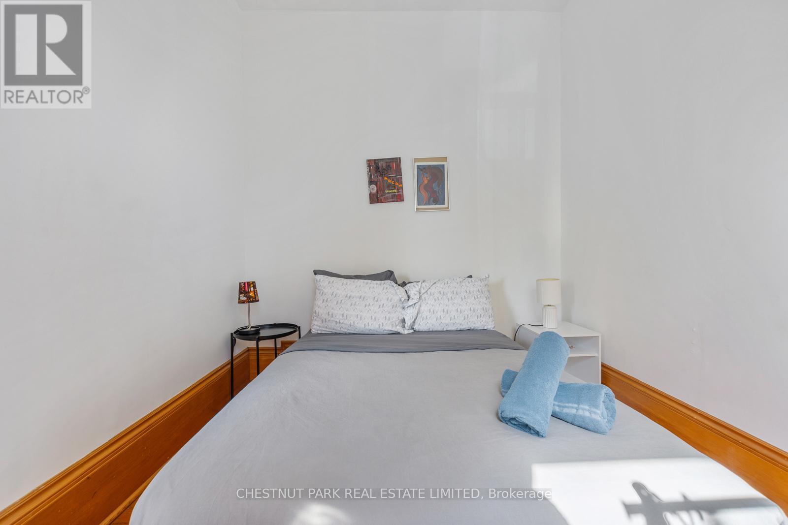62 Garnet Avenue, Toronto, Ontario  M6G 1V7 - Photo 36 - W12432298