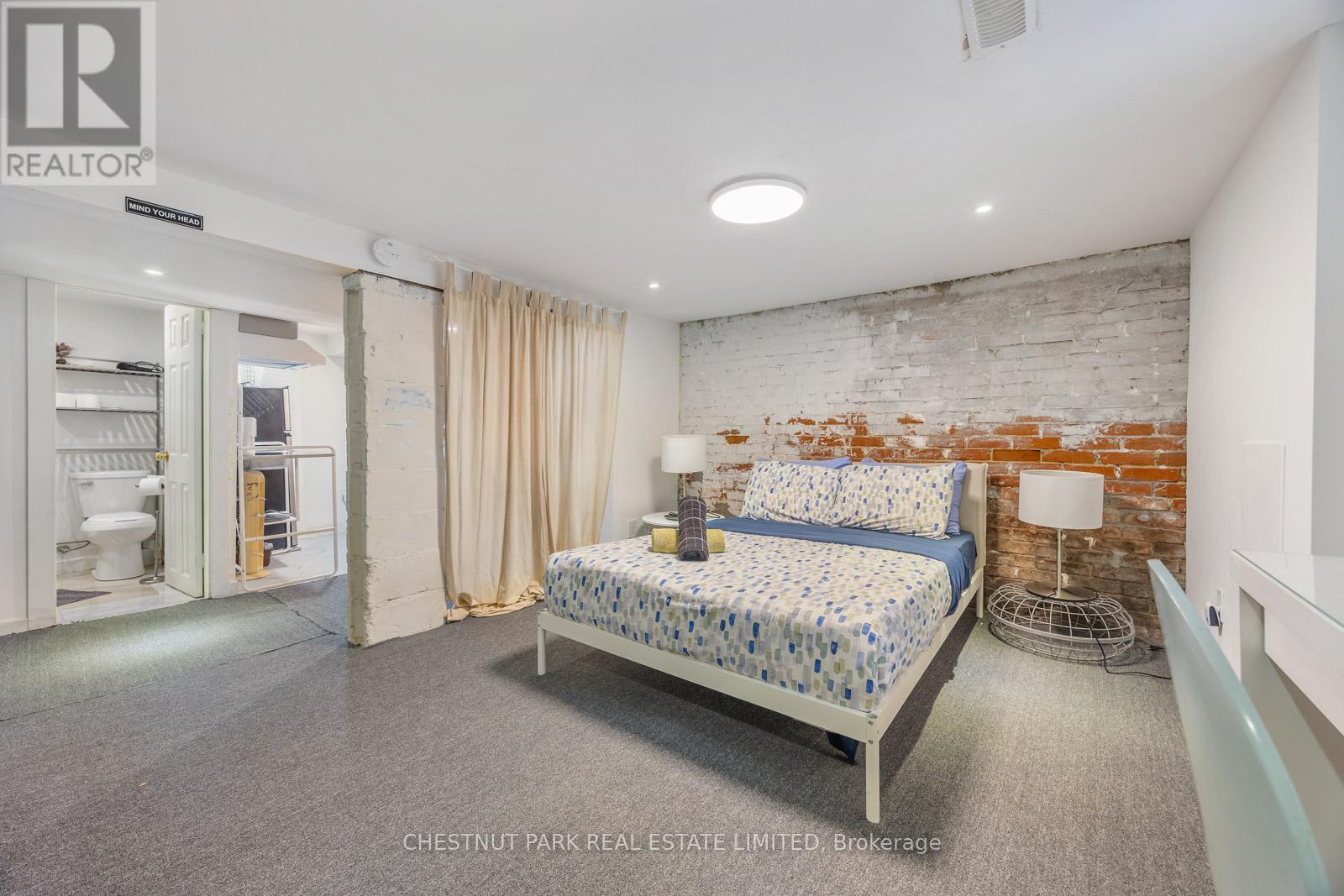 62 Garnet Avenue, Toronto, Ontario  M6G 1V7 - Photo 39 - W12432298