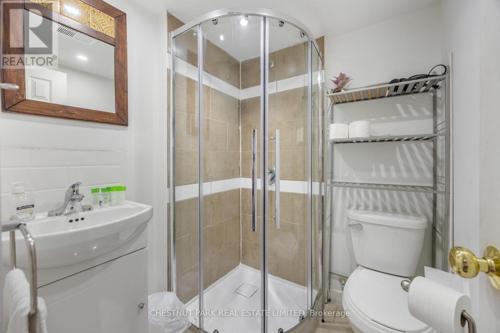 62 Garnet Avenue, Toronto, Ontario  M6G 1V7 - Photo 42 - W12432298
