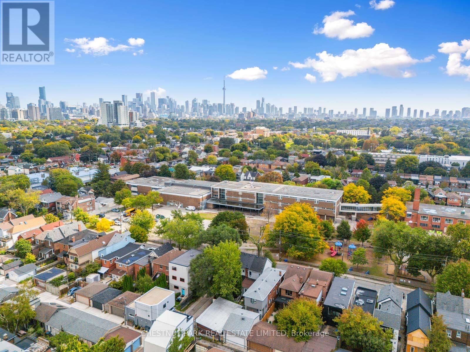 62 Garnet Avenue, Toronto, Ontario  M6G 1V7 - Photo 47 - W12432298