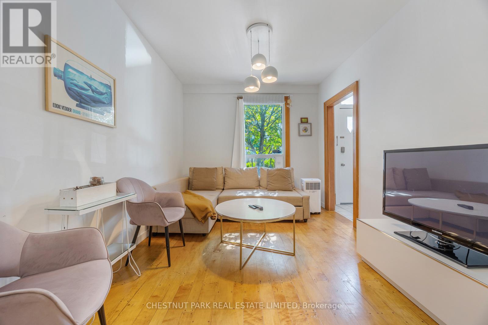 62 Garnet Avenue, Toronto, Ontario  M6G 1V7 - Photo 6 - W12432298