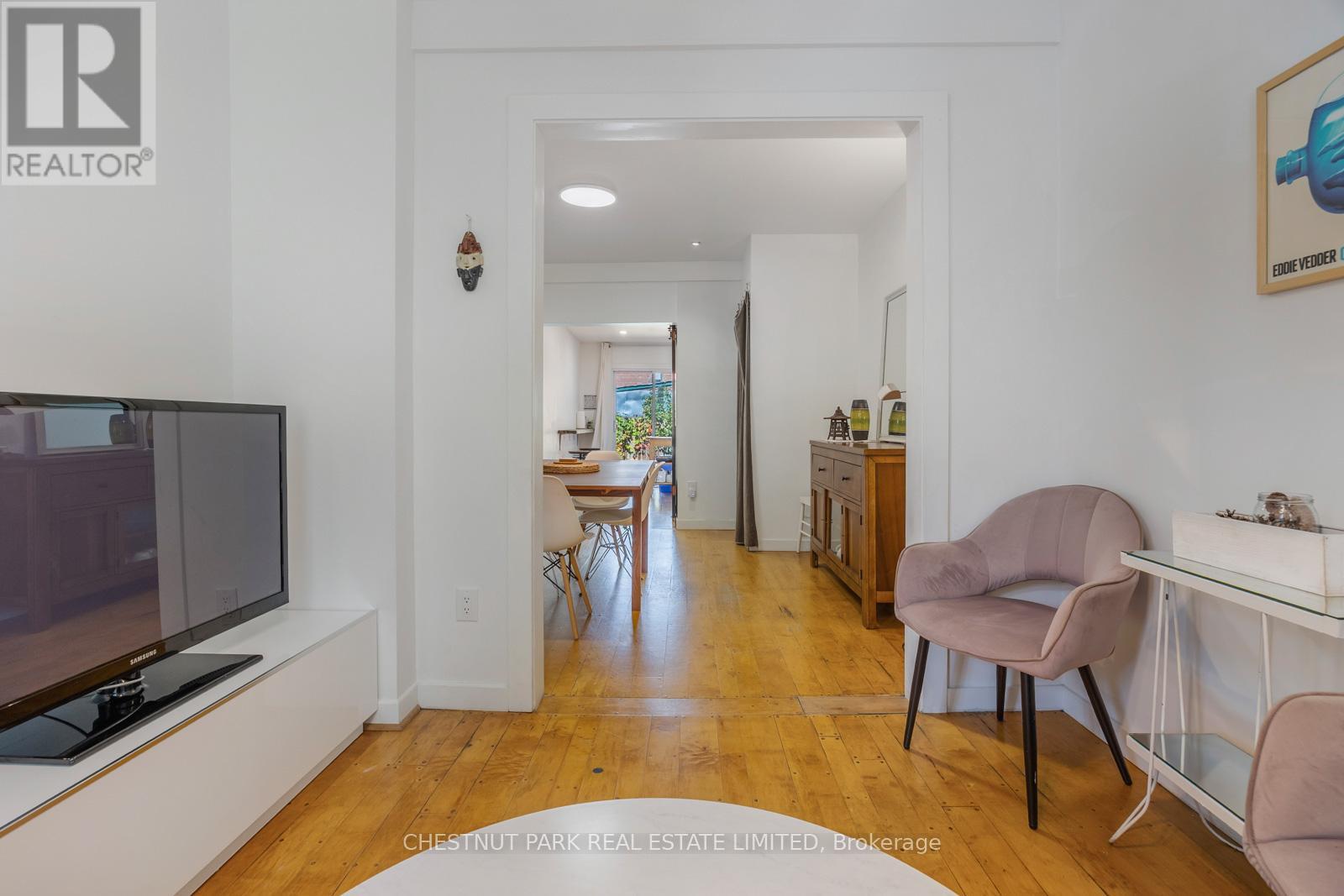 62 Garnet Avenue, Toronto, Ontario  M6G 1V7 - Photo 8 - W12432298