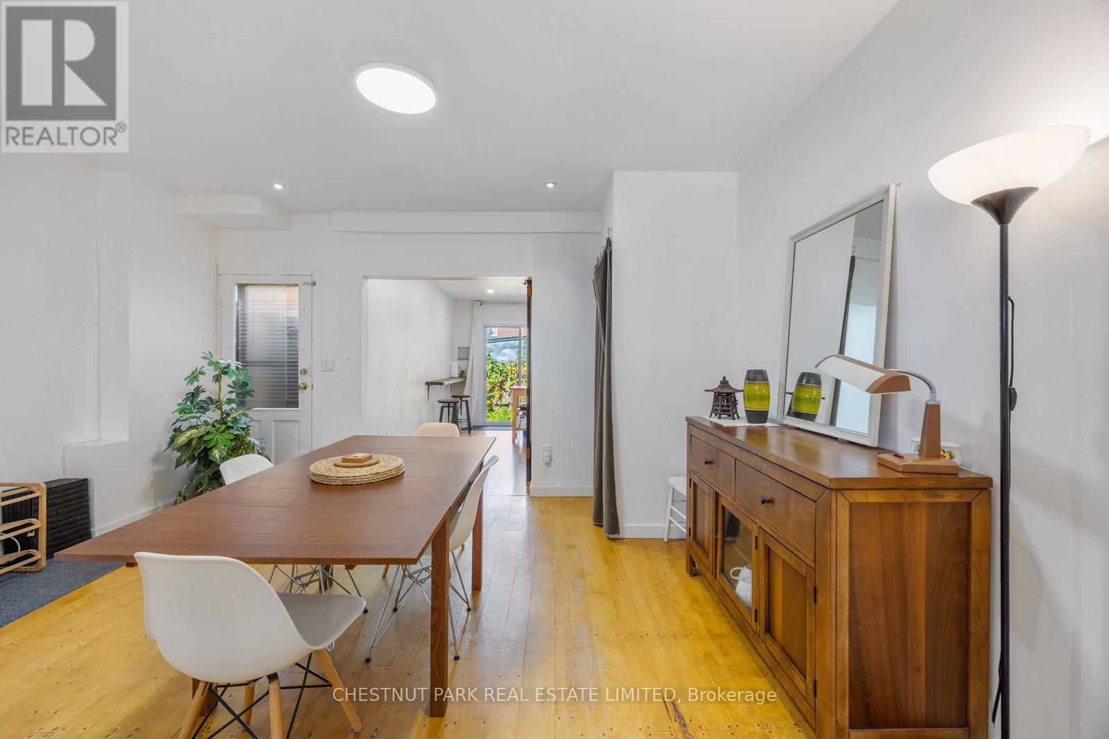 62 Garnet Avenue, Toronto, Ontario  M6G 1V7 - Photo 9 - W12432298
