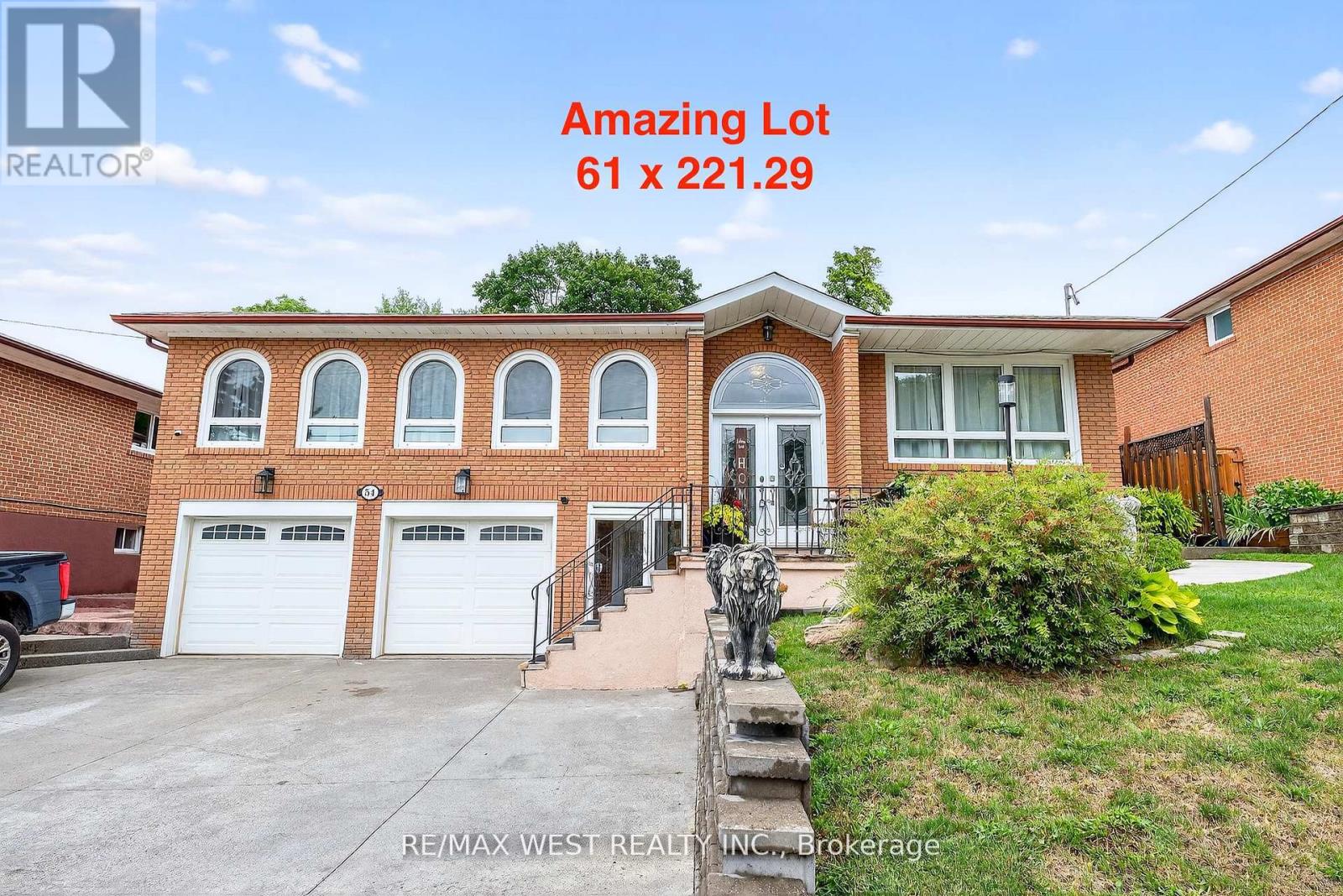 54 BARKER AVENUE, Toronto, Ontario