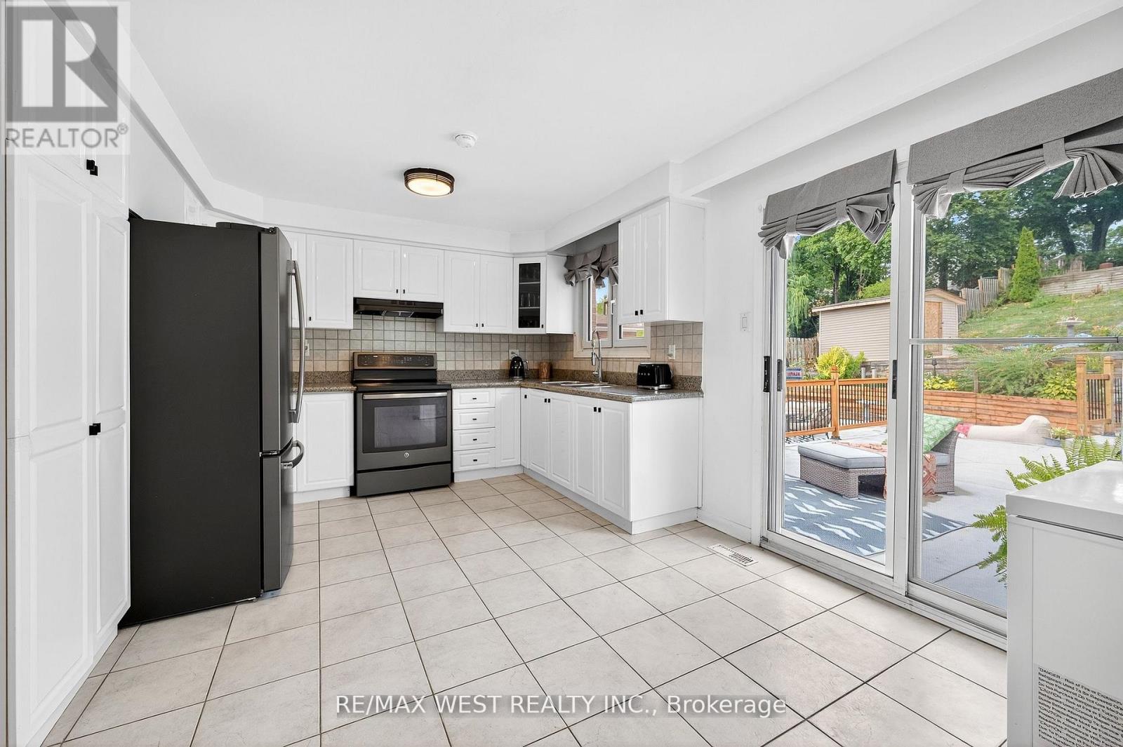 54 Barker Avenue, Toronto, Ontario  M9V 4A1 - Photo 12 - W12432305
