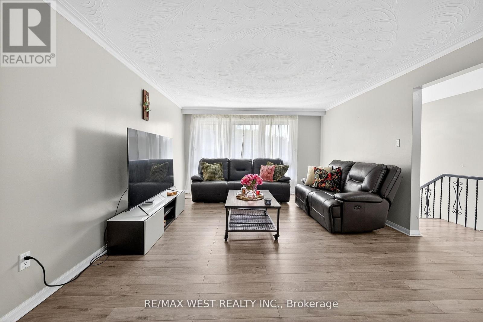 54 Barker Avenue, Toronto, Ontario  M9V 4A1 - Photo 7 - W12432305