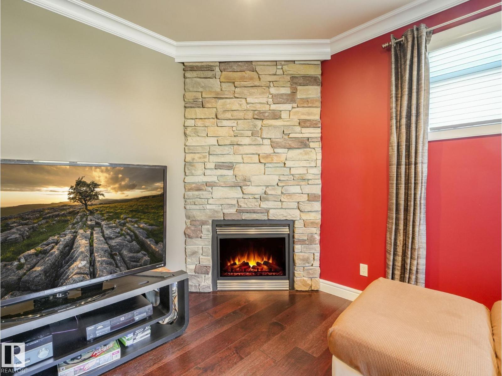 2408 Martell Cr Nw, Edmonton, Alberta  T6R 0C7 - Photo 8 - E4459960