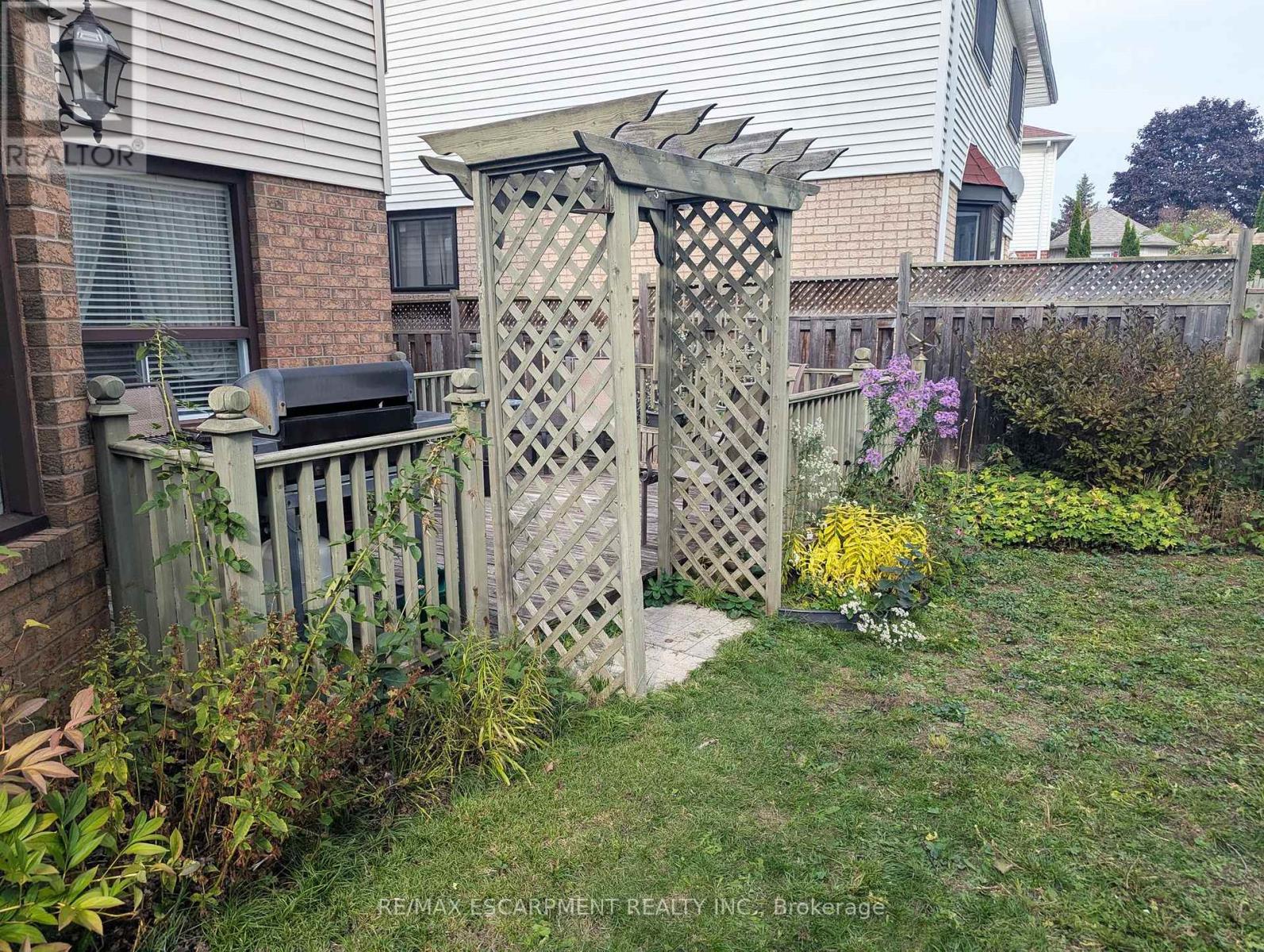 537 Westman Avenue, Peterborough, Ontario  K9K 2E6 - Photo 33 - X12432247