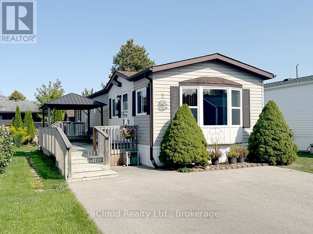 2 TRILLIUM BEACH DRIVE, Puslinch, Ontario