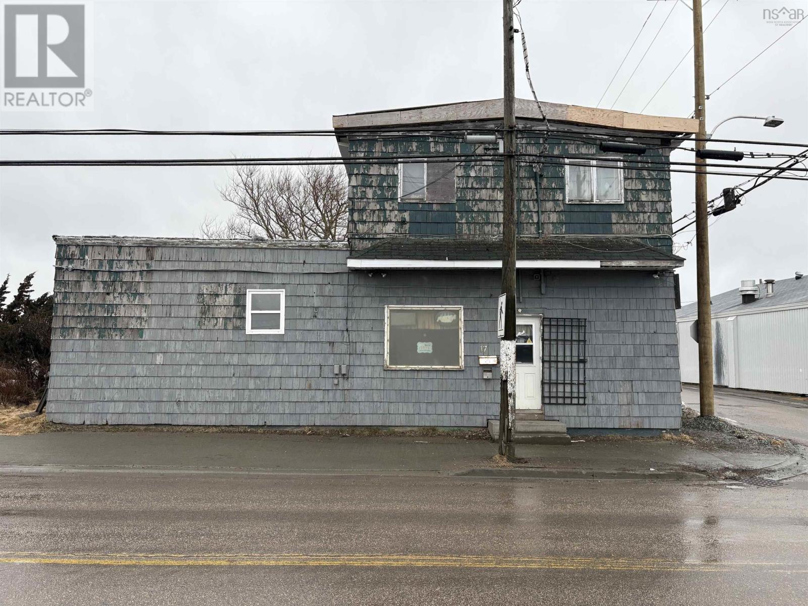 17 Sterling Road    Glace Bay Road, Glace Bay, Nova Scotia  B1X 3X4 - Photo 2 - 202504079