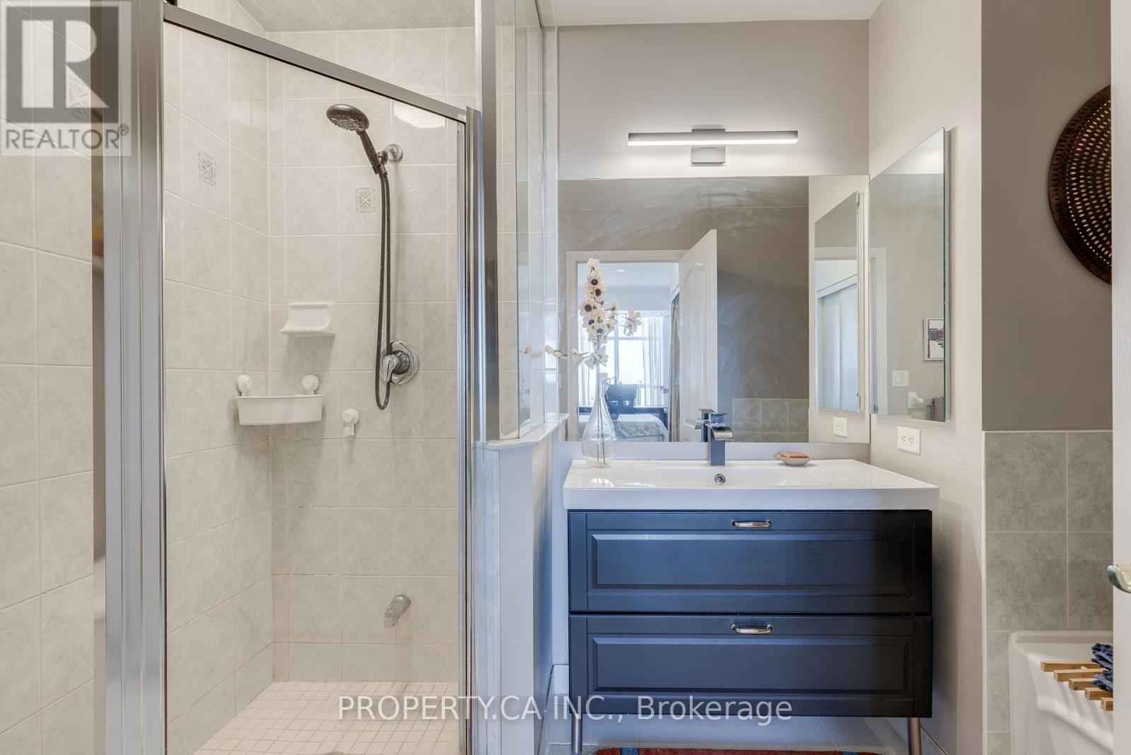 1605 - 880 Grandview Way, Toronto, Ontario  M2N 7B2 - Photo 23 - C12432344