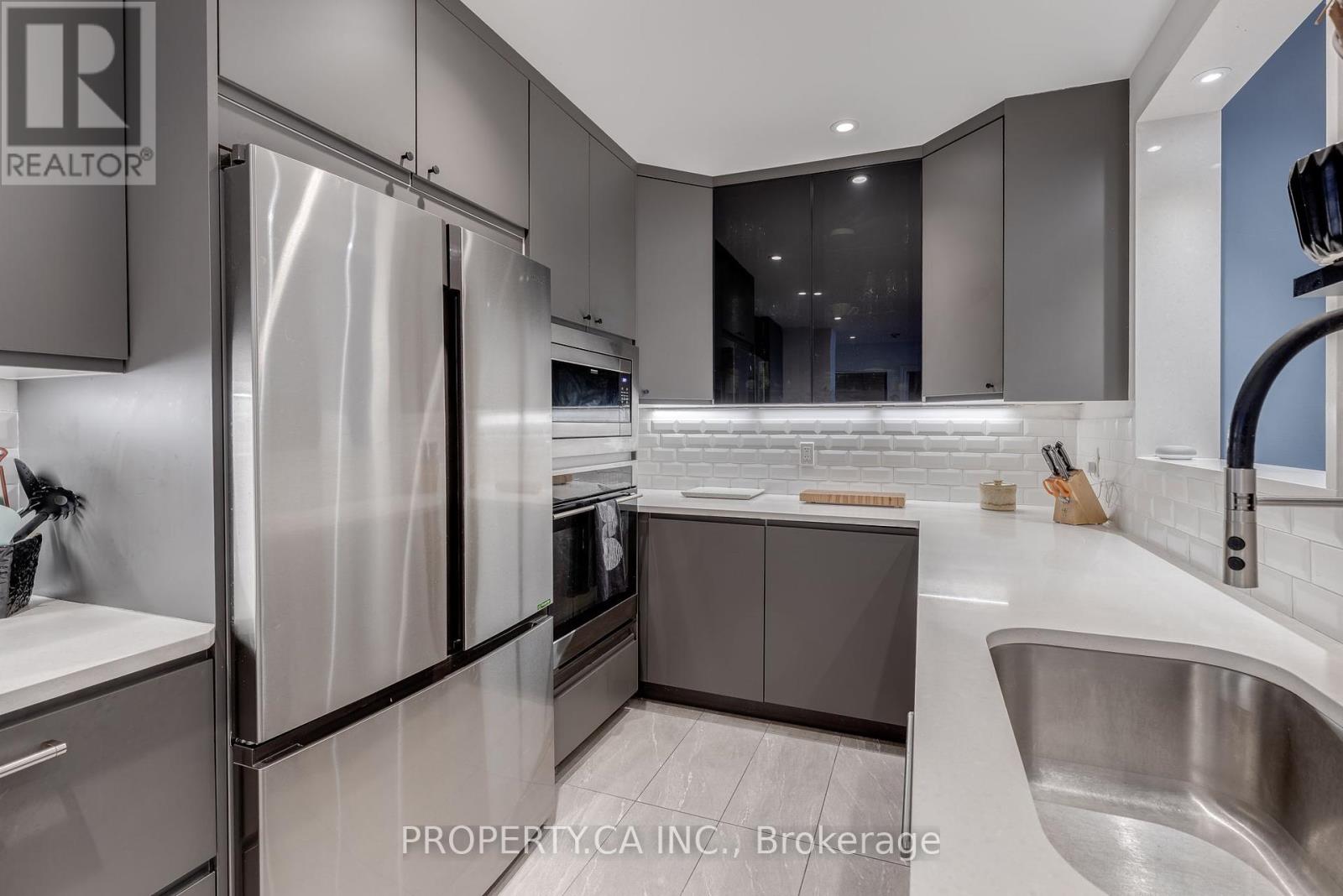 1605 - 880 Grandview Way, Toronto, Ontario  M2N 7B2 - Photo 8 - C12432344