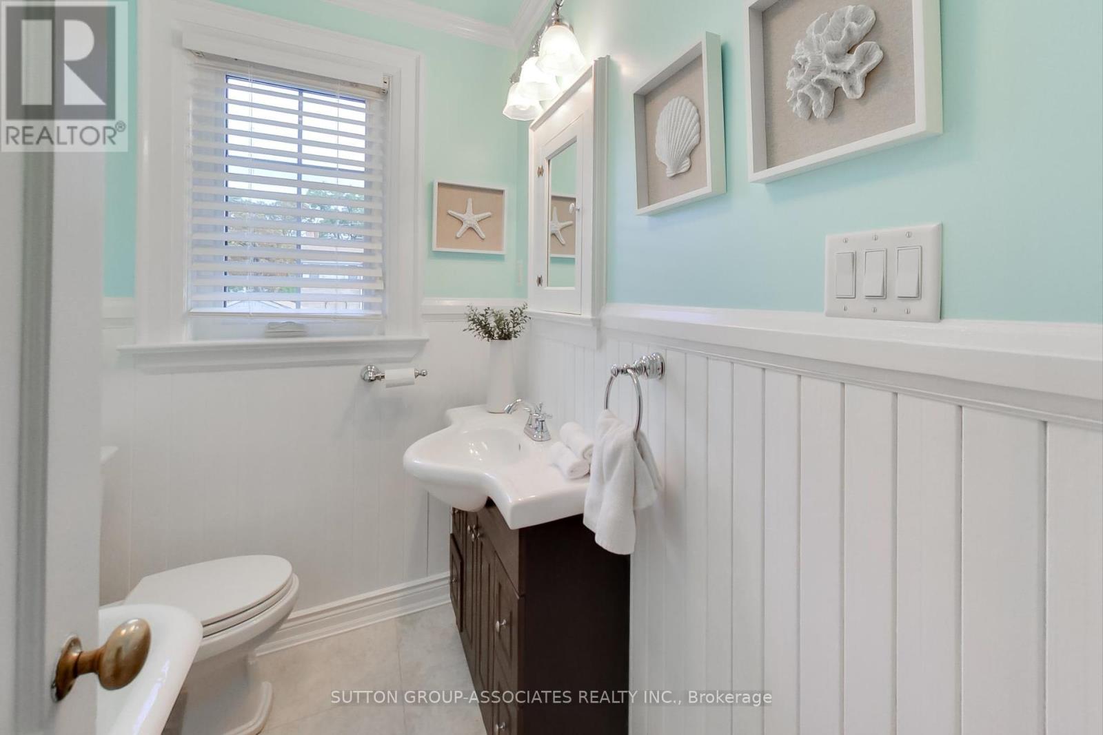163 Maplewood Avenue, Toronto (Humewood-Cedarvale), Ontario  M6C 1J8 - Photo 21 - C12432352