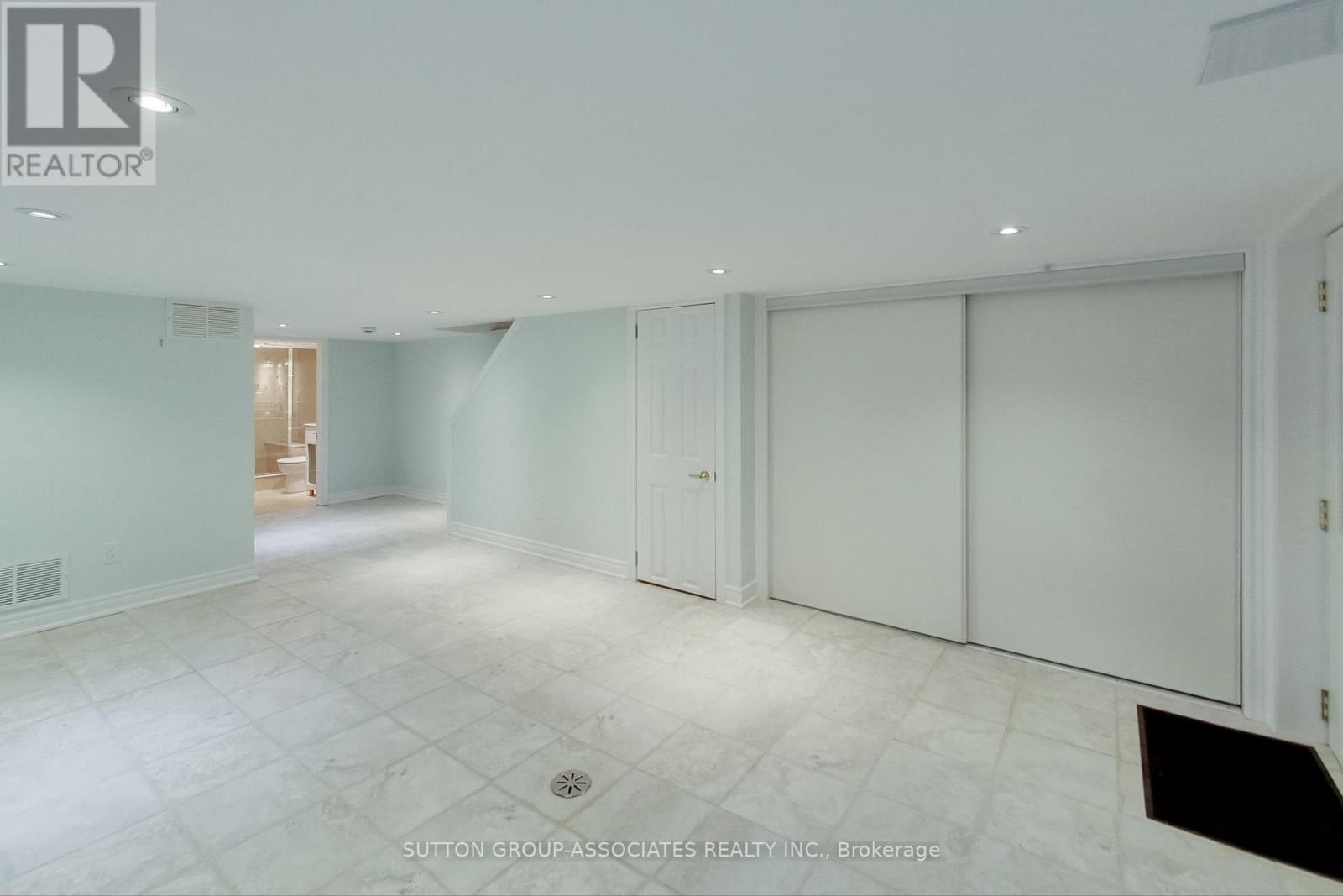 163 Maplewood Avenue, Toronto (Humewood-Cedarvale), Ontario  M6C 1J8 - Photo 35 - C12432352