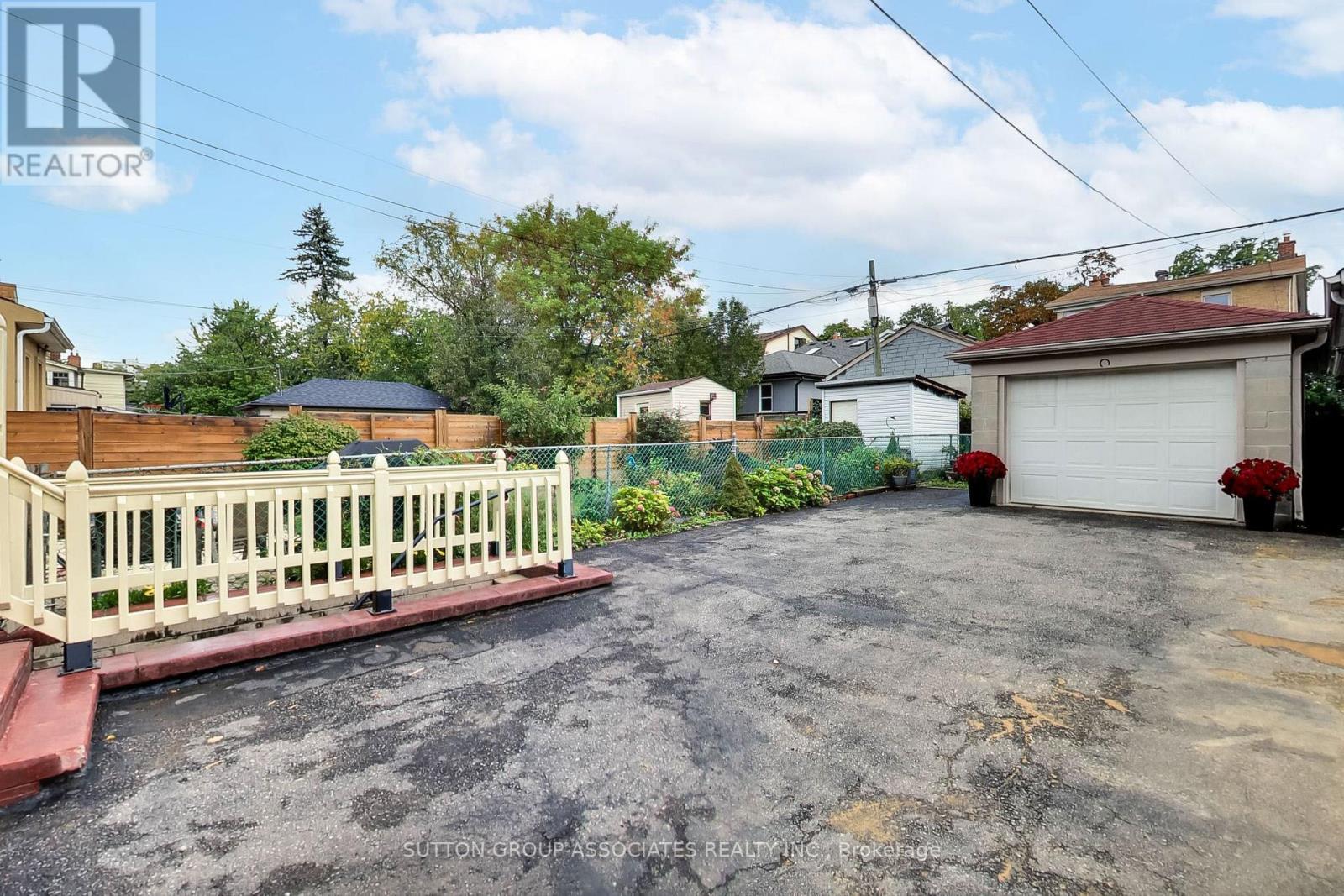 163 Maplewood Avenue, Toronto (Humewood-Cedarvale), Ontario  M6C 1J8 - Photo 39 - C12432352
