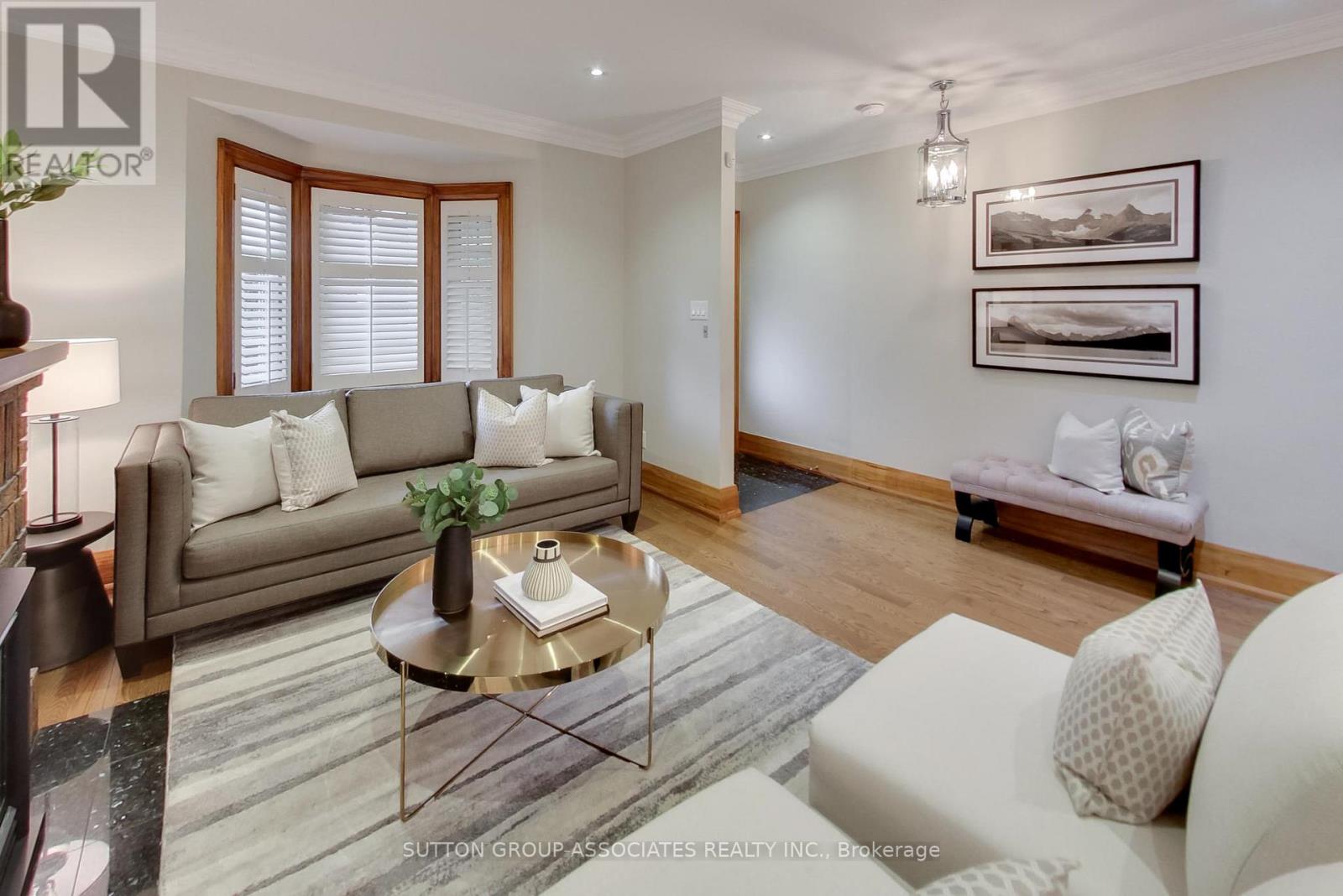 163 Maplewood Avenue, Toronto (Humewood-Cedarvale), Ontario  M6C 1J8 - Photo 4 - C12432352