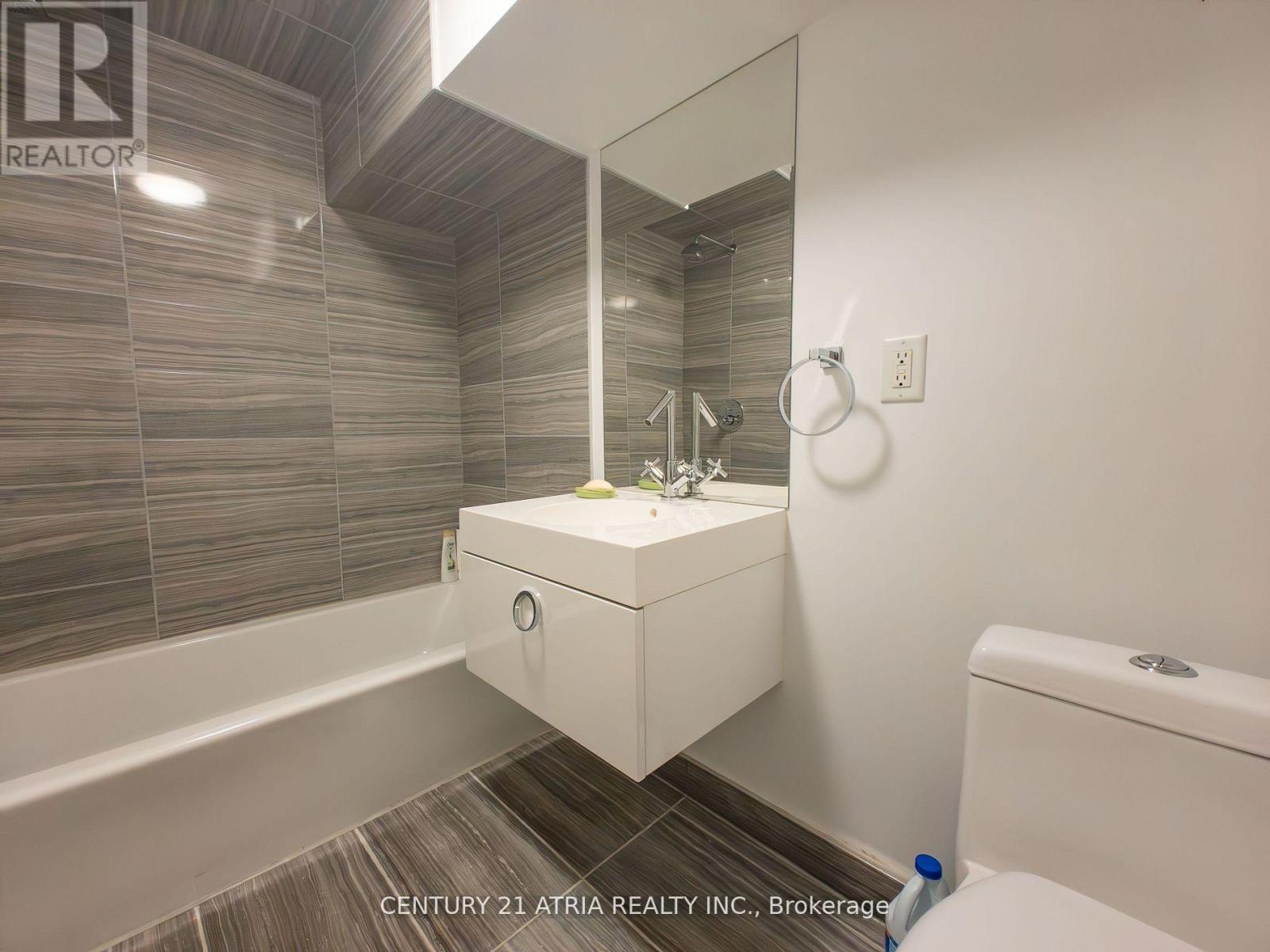329a Clinton Street, Toronto, Ontario  M6G 2Y7 - Photo 20 - C12432411