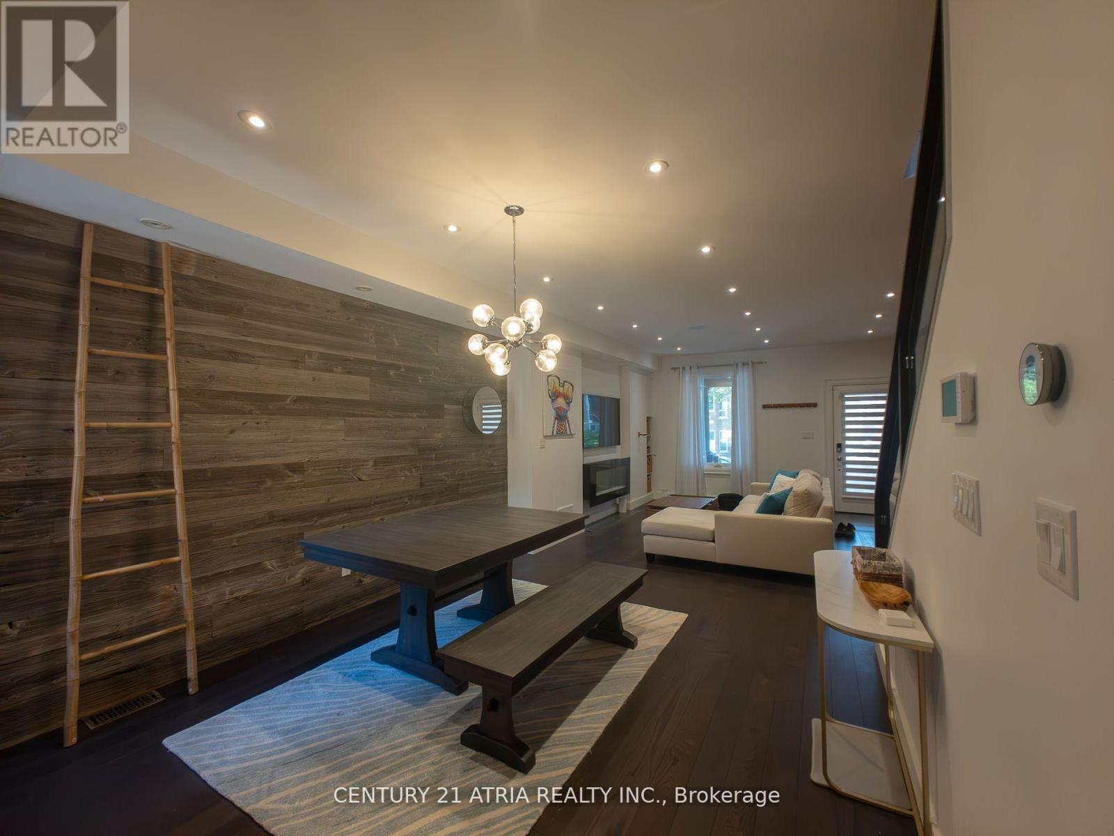 329a Clinton Street, Toronto, Ontario  M6G 2Y7 - Photo 4 - C12432411