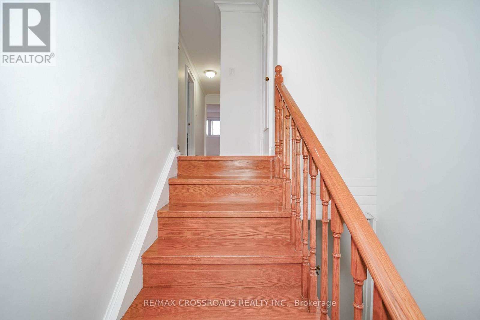 8 Topaz Gate, Toronto (Bayview Woods-Steeles), Ontario  M2M 2Z7 - Photo 13 - C12432415
