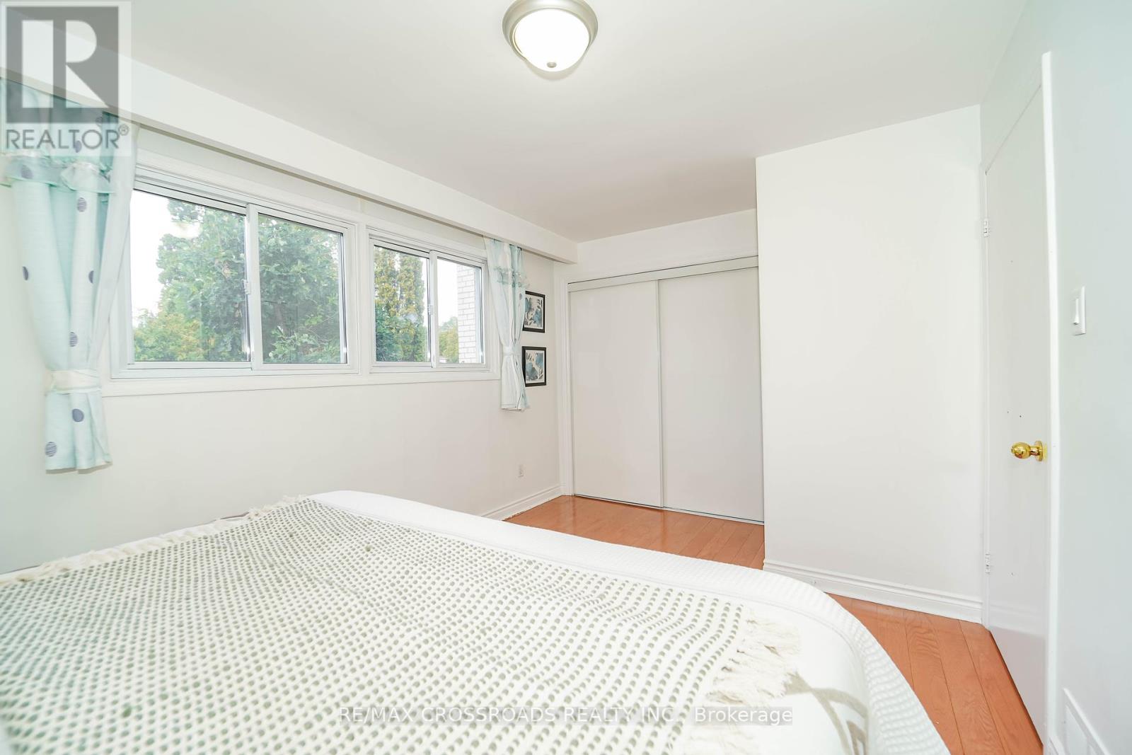8 Topaz Gate, Toronto (Bayview Woods-Steeles), Ontario  M2M 2Z7 - Photo 35 - C12432415