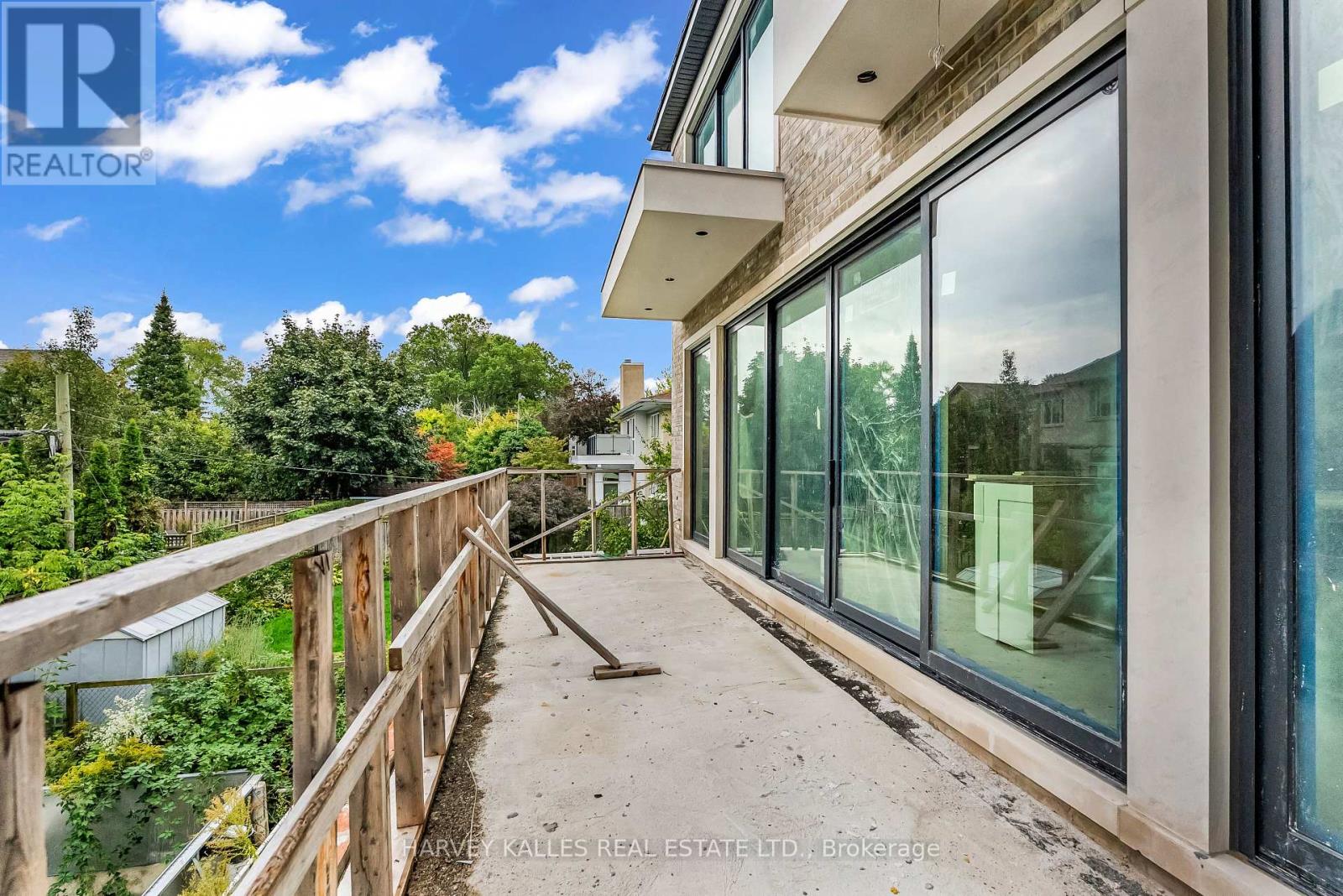 541 Deloraine Avenue, Toronto, Ontario  M5M 2C2 - Photo 18 - C12432421