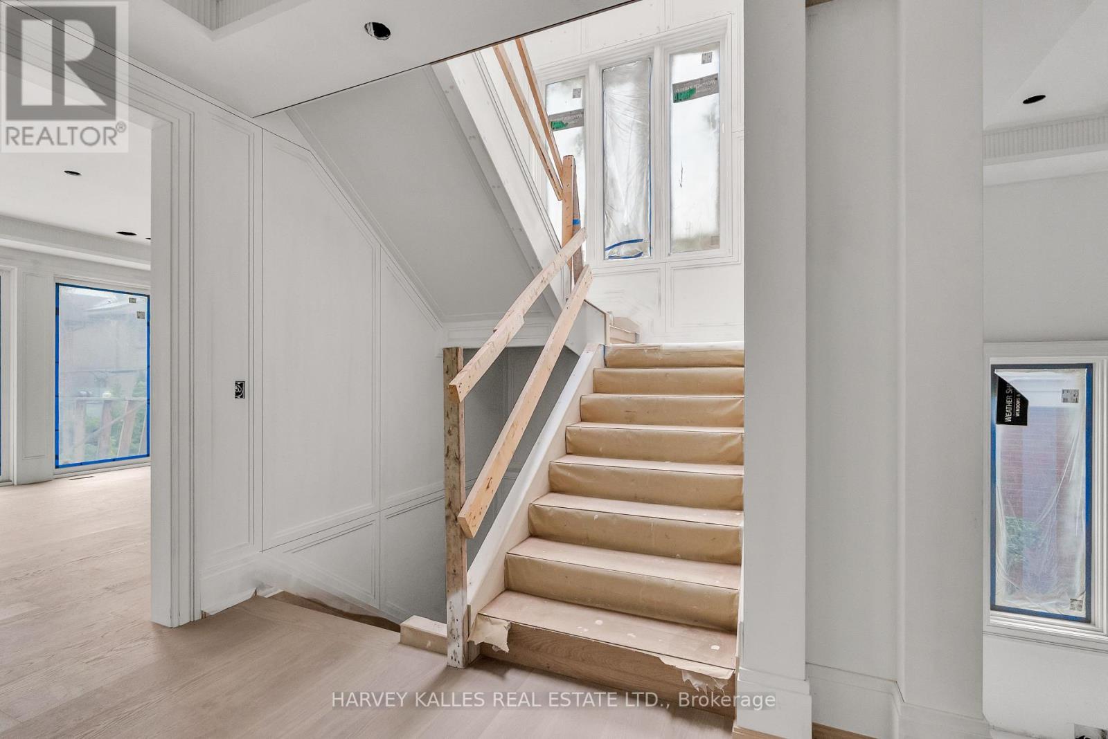 541 Deloraine Avenue, Toronto, Ontario  M5M 2C2 - Photo 22 - C12432421