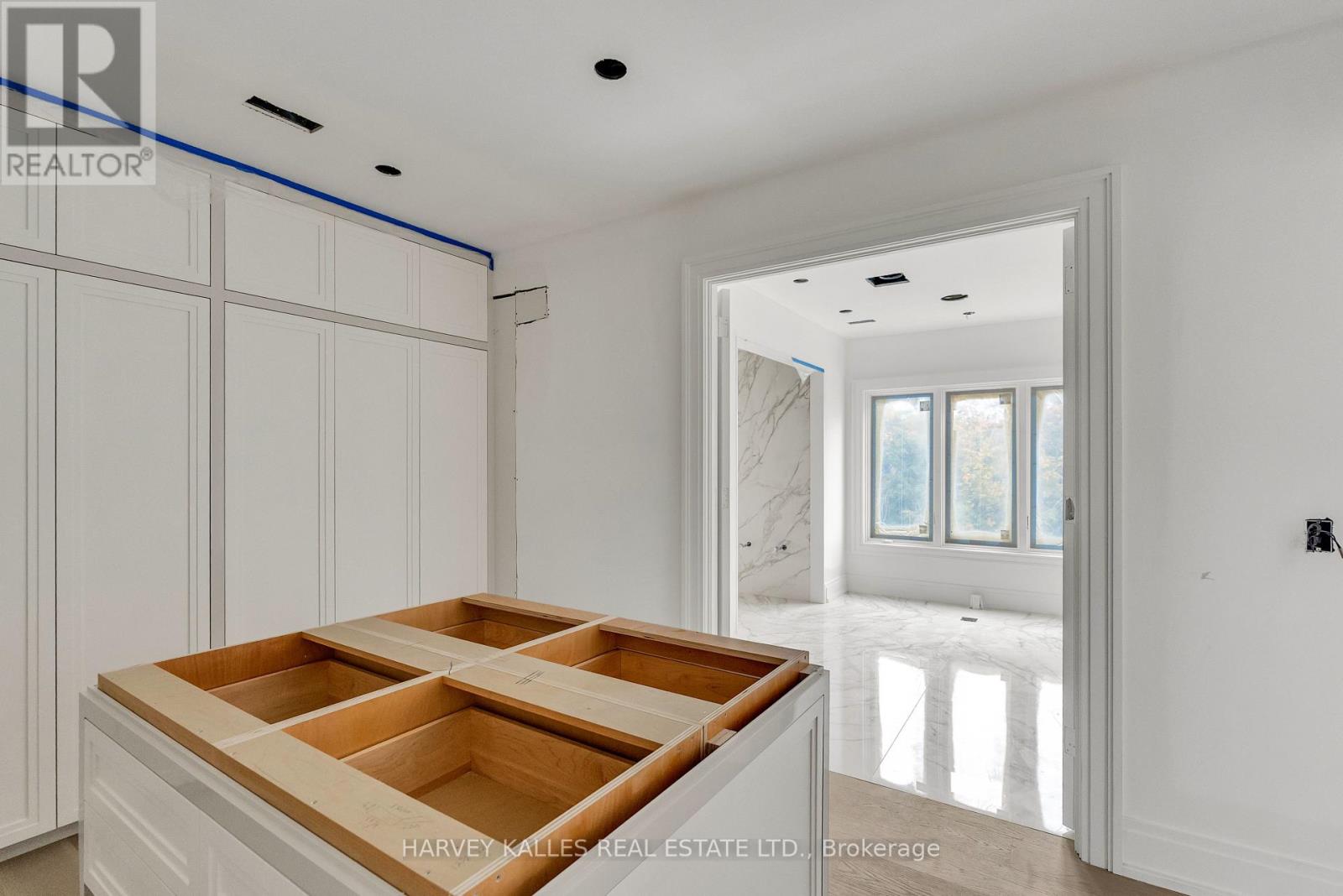 541 Deloraine Avenue, Toronto, Ontario  M5M 2C2 - Photo 28 - C12432421