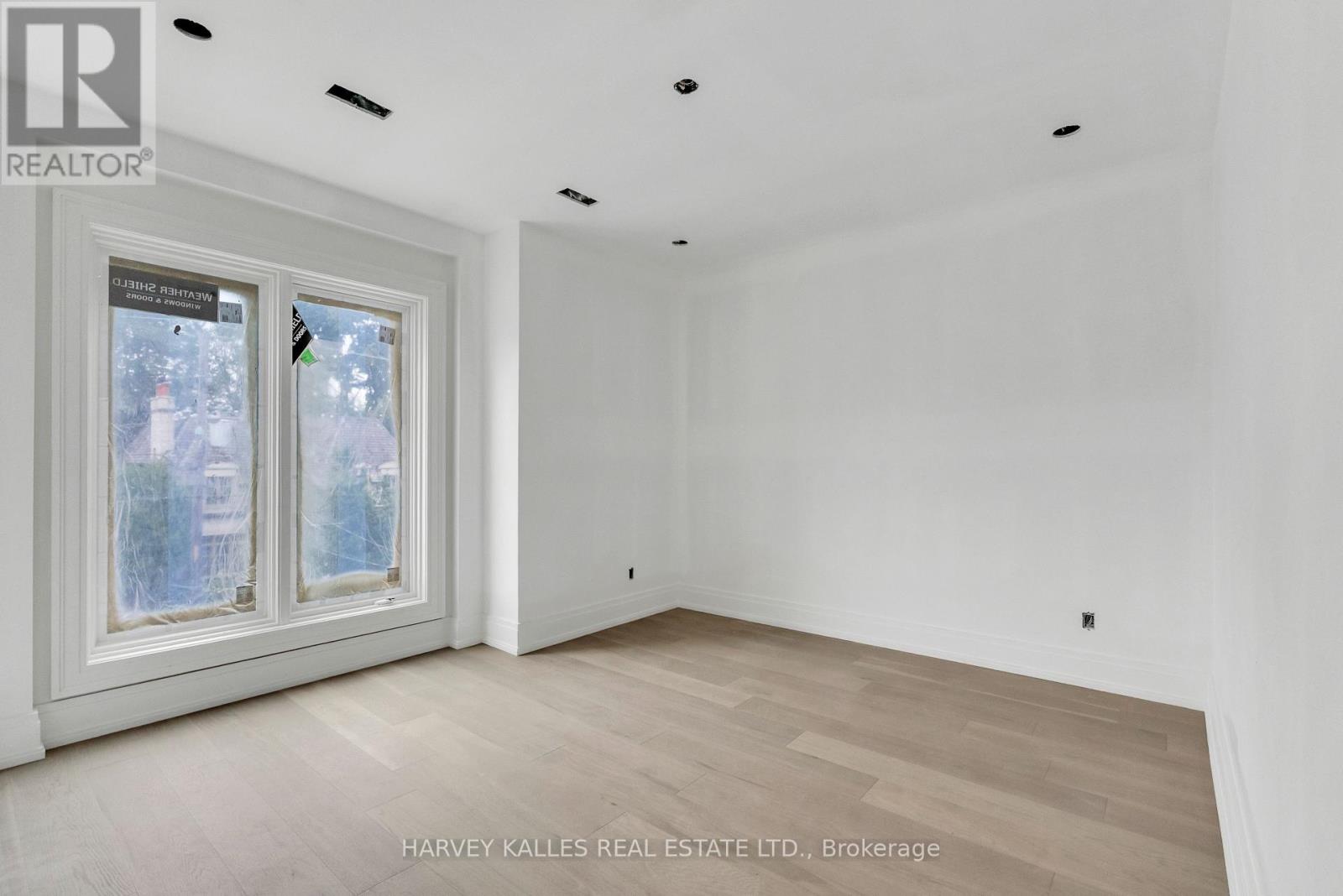 541 Deloraine Avenue, Toronto, Ontario  M5M 2C2 - Photo 34 - C12432421