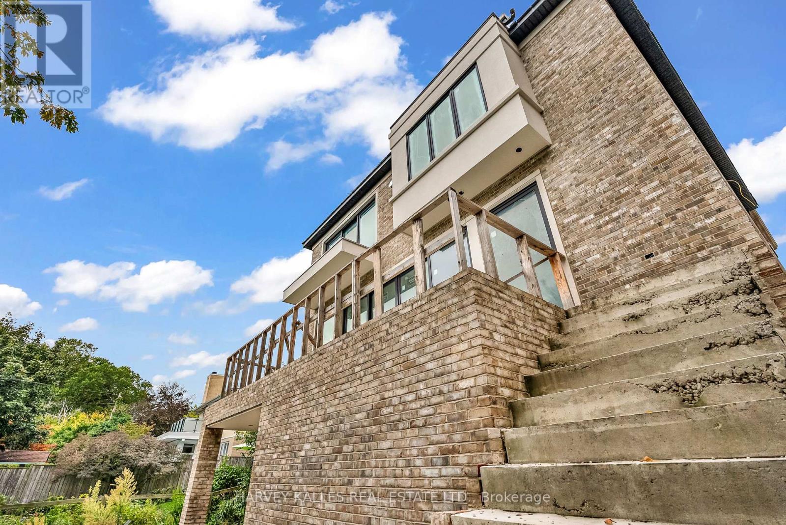 541 Deloraine Avenue, Toronto, Ontario  M5M 2C2 - Photo 42 - C12432421