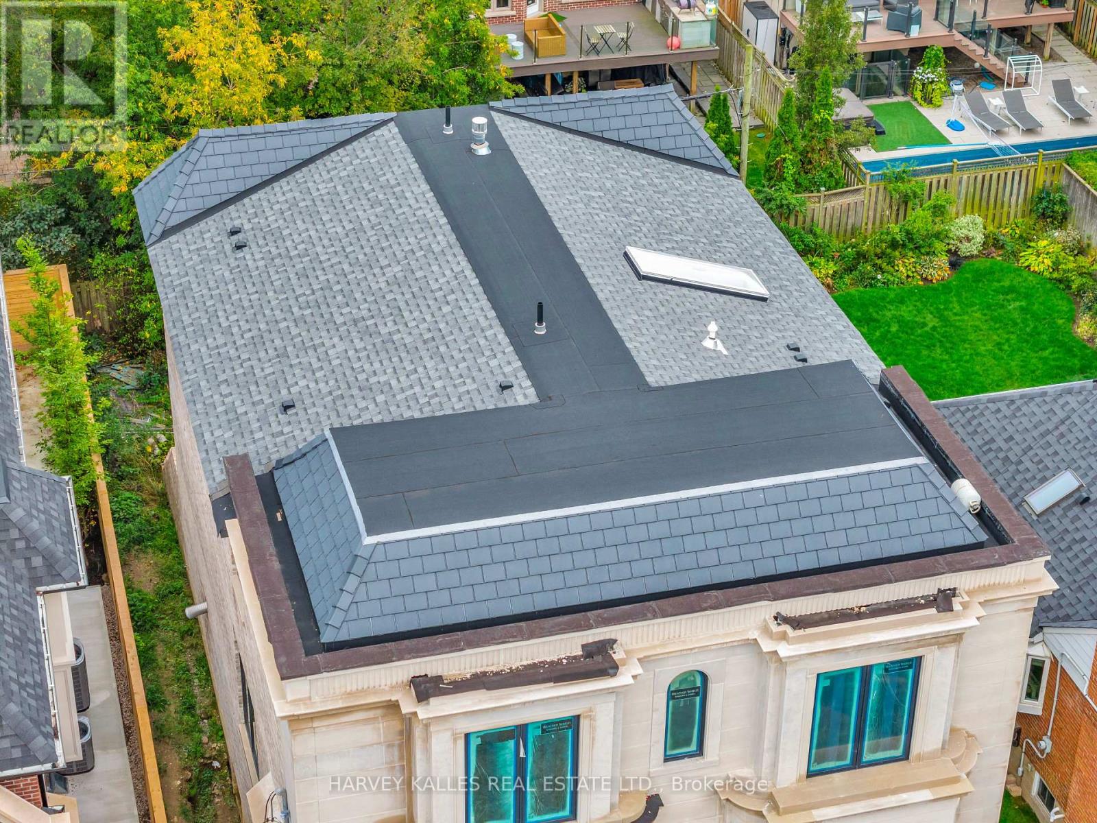 541 Deloraine Avenue, Toronto, Ontario  M5M 2C2 - Photo 7 - C12432421