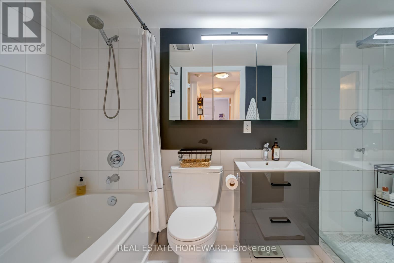 1004 - 255 Richmond Street E, Toronto, Ontario  M5A 4T7 - Photo 23 - C12432433