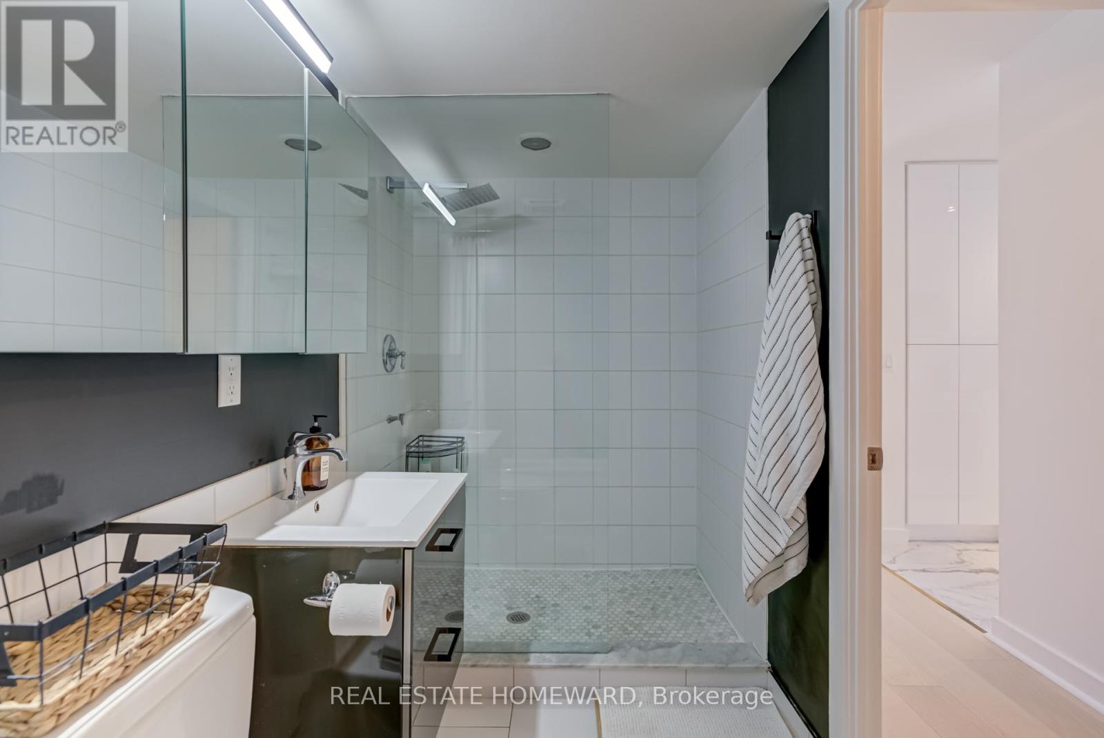 1004 - 255 Richmond Street E, Toronto, Ontario  M5A 4T7 - Photo 24 - C12432433