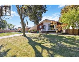 961 Ennisclaire DRIVE, Sarnia, Ontario