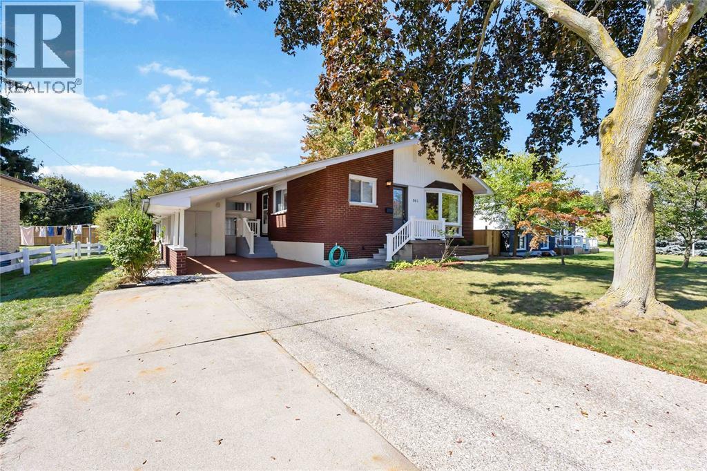 961 Ennisclaire Drive, Sarnia, Ontario  N7V 3G8 - Photo 3 - 25024645