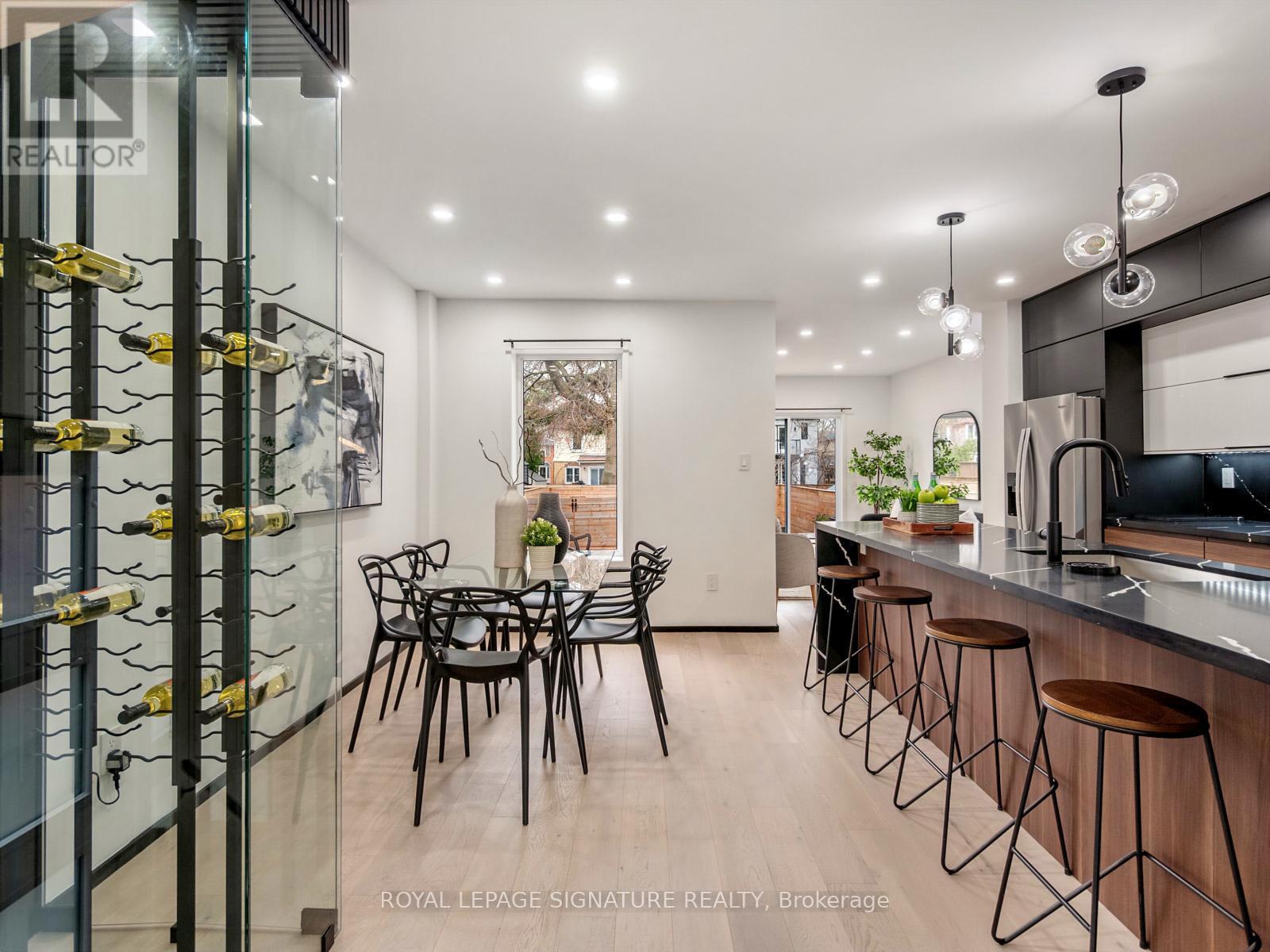 186 Oak Park Avenue, Toronto, Ontario  M4C 4M8 - Photo 14 - E12432337
