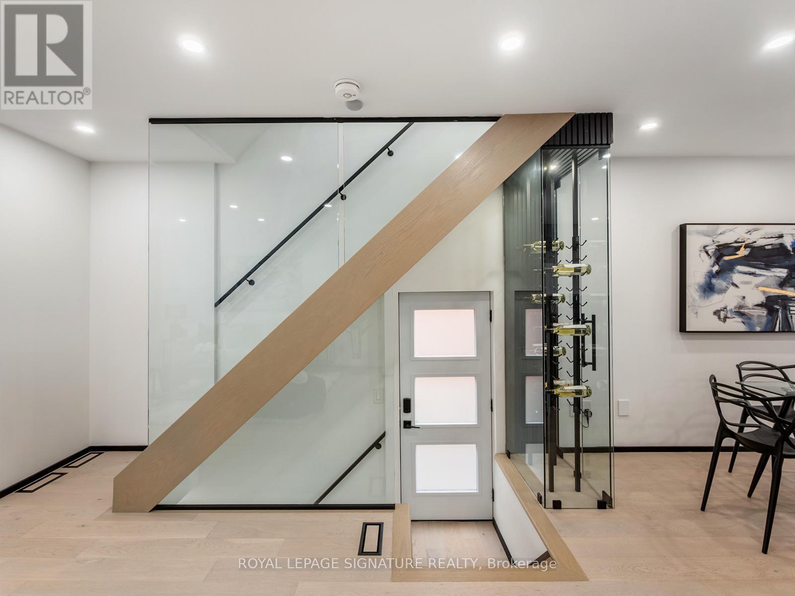 186 Oak Park Avenue, Toronto, Ontario  M4C 4M8 - Photo 19 - E12432337