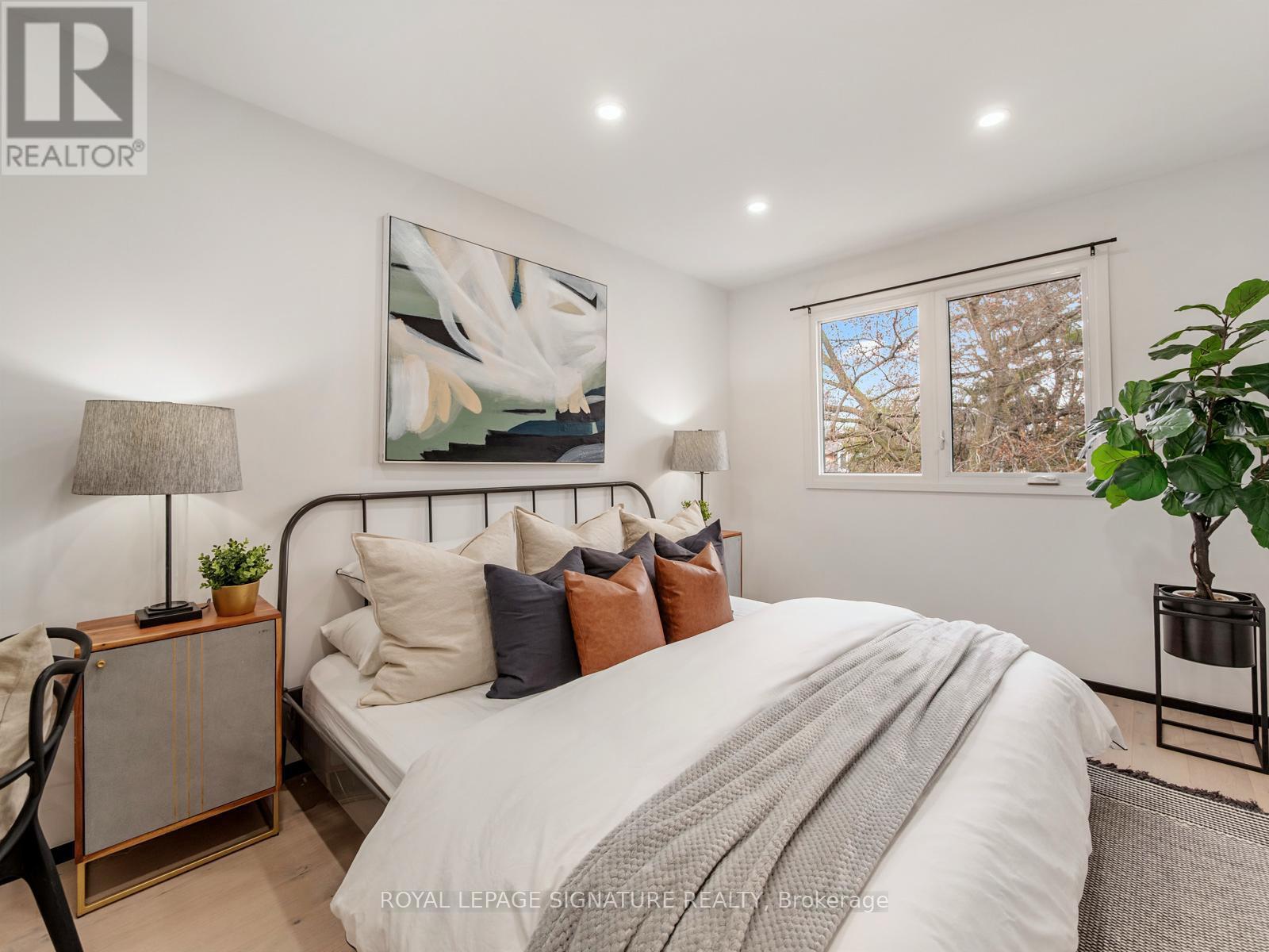 186 Oak Park Avenue, Toronto, Ontario  M4C 4M8 - Photo 22 - E12432337