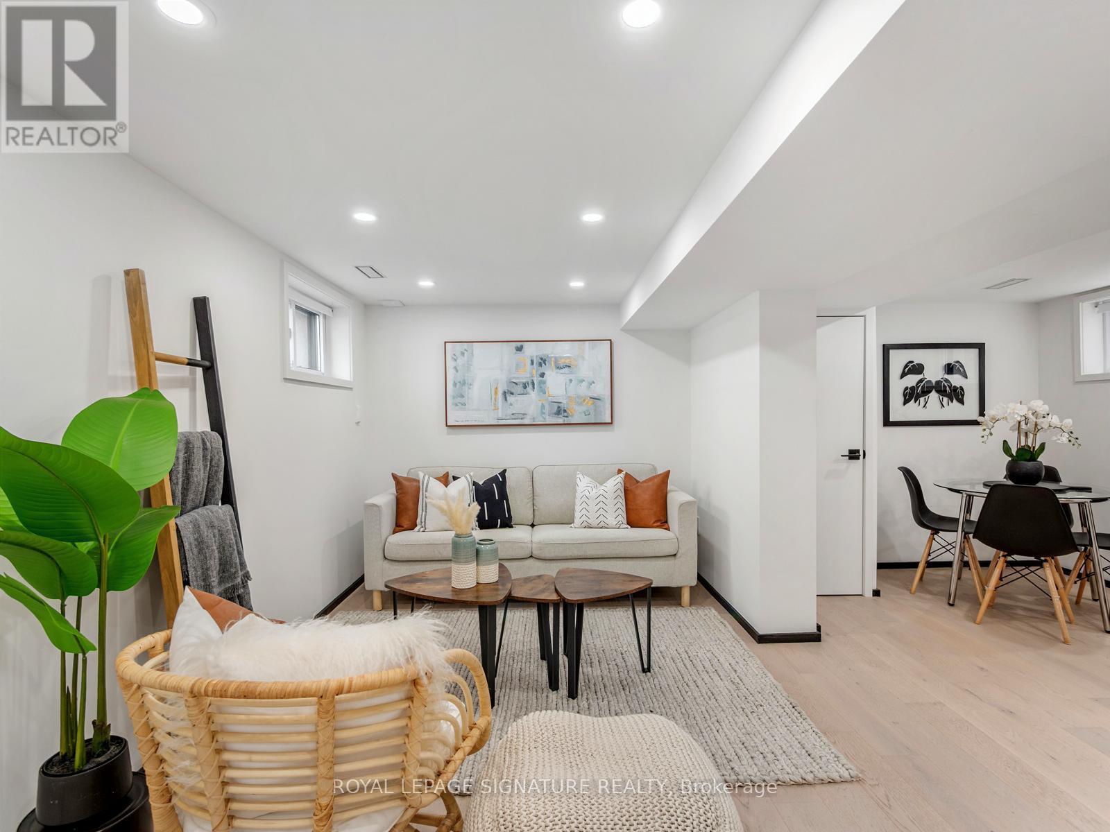 186 Oak Park Avenue, Toronto, Ontario  M4C 4M8 - Photo 37 - E12432337