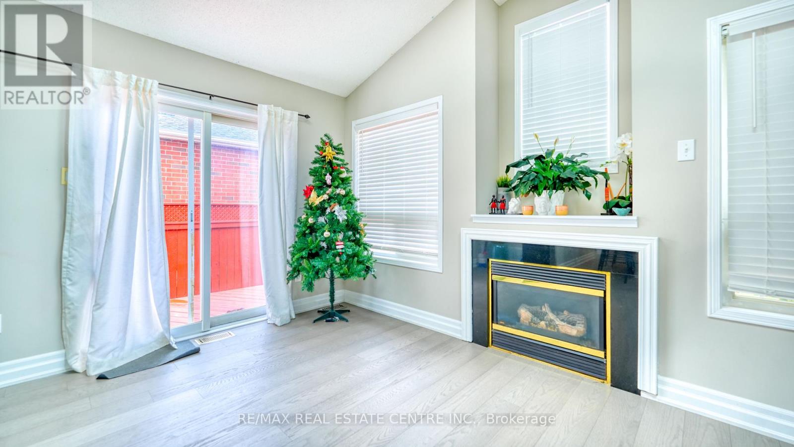 37 Shenandoah Drive, Whitby, Ontario  L1P 1S9 - Photo 18 - E12432342