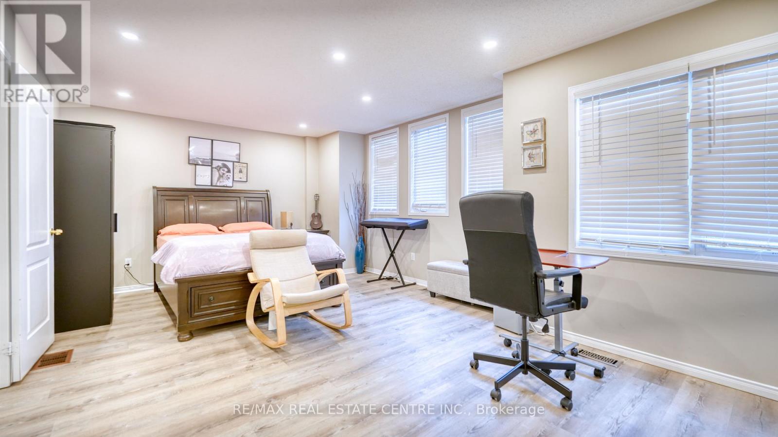 37 Shenandoah Drive, Whitby, Ontario  L1P 1S9 - Photo 23 - E12432342