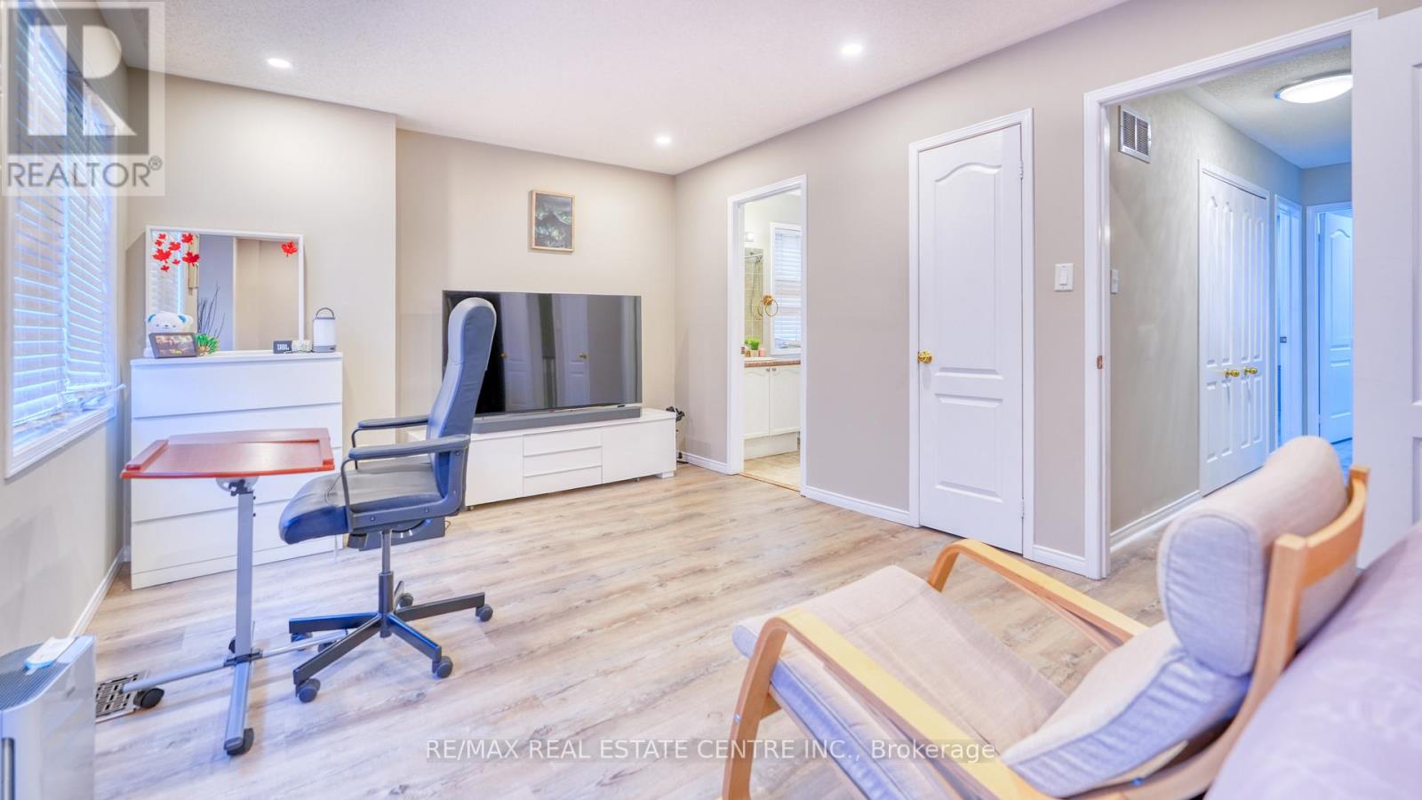 37 Shenandoah Drive, Whitby, Ontario  L1P 1S9 - Photo 24 - E12432342