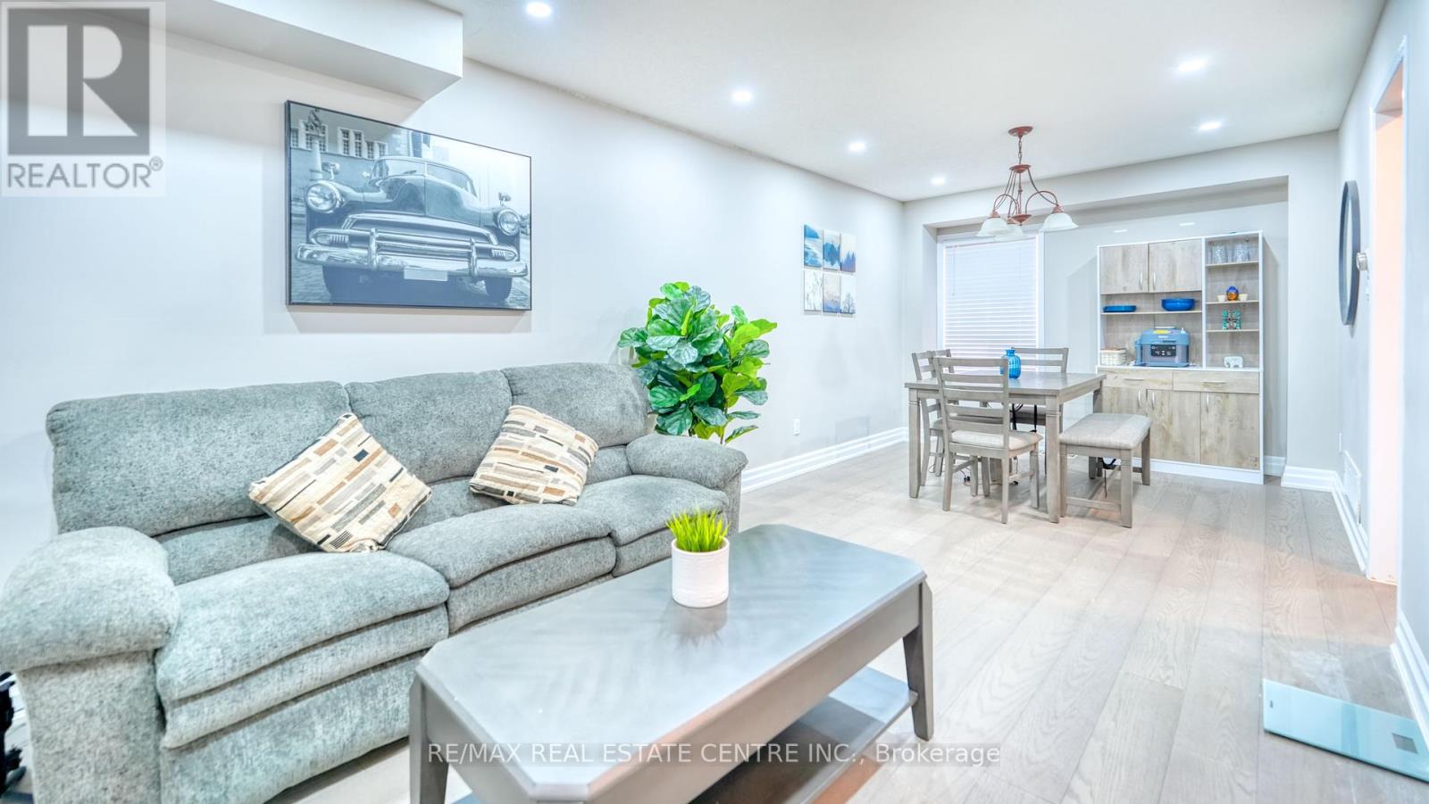 37 Shenandoah Drive, Whitby, Ontario  L1P 1S9 - Photo 6 - E12432342