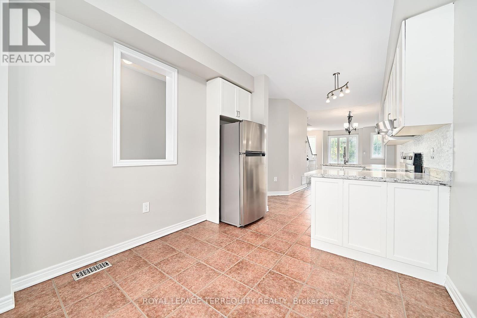 5 - 301 Strouds Lane, Pickering, Ontario  L1V 7J1 - Photo 12 - E12432388